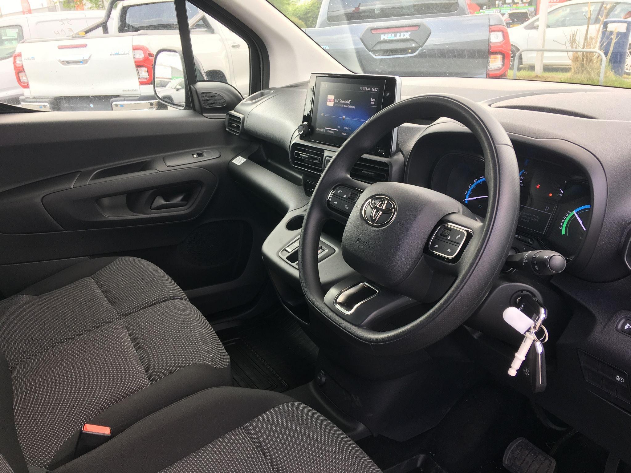 Toyota Proace City Image 13
