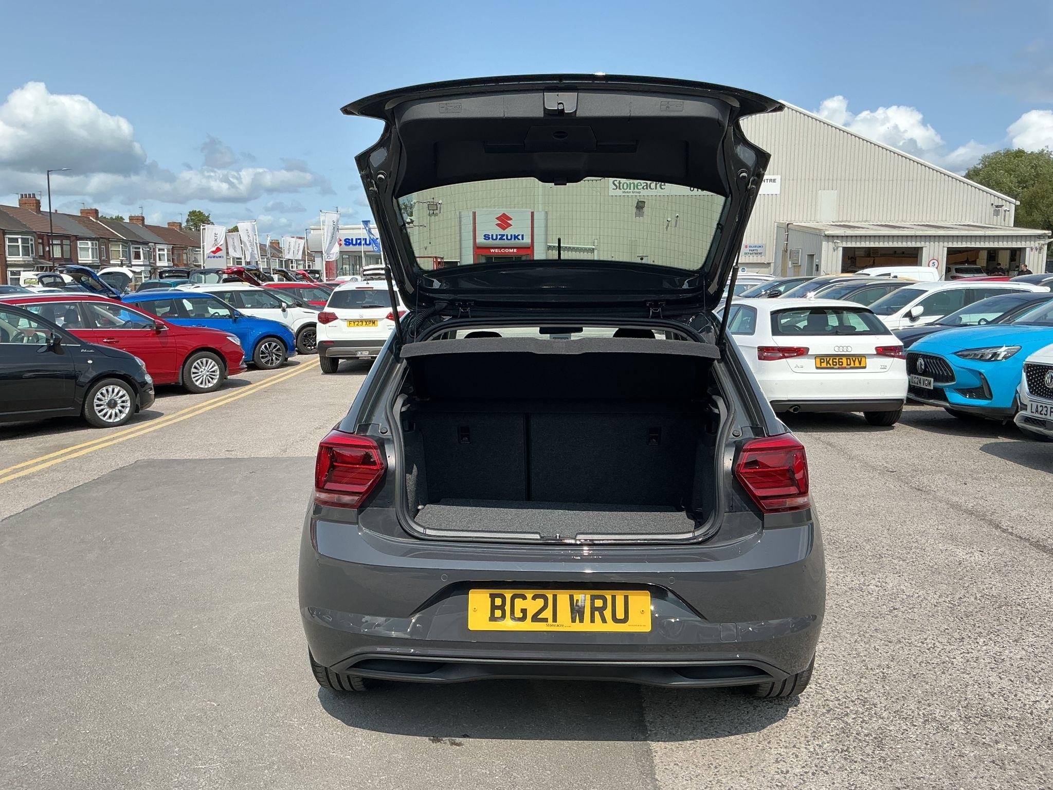 Volkswagen Polo Image 14