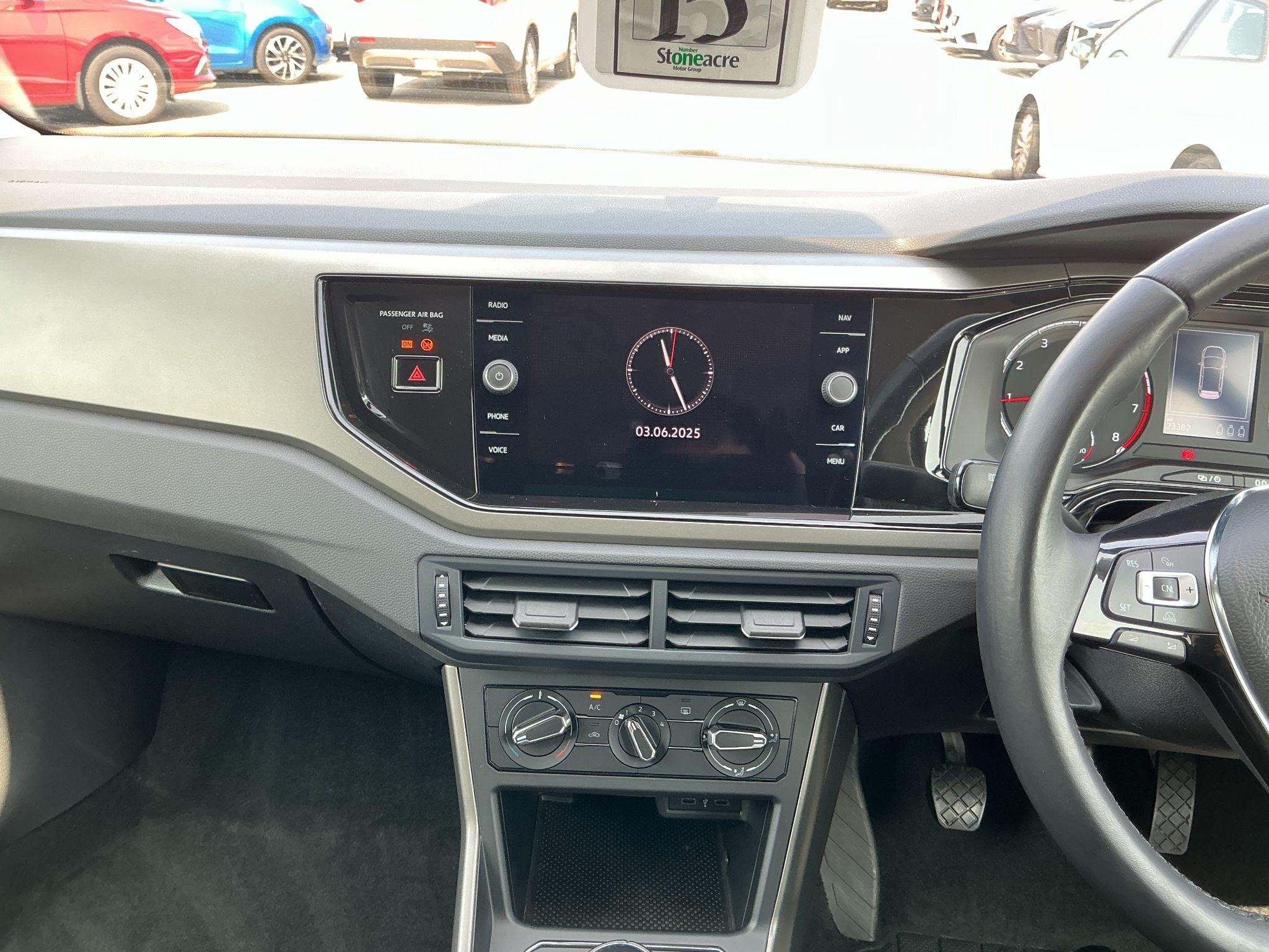 Volkswagen Polo Image 24