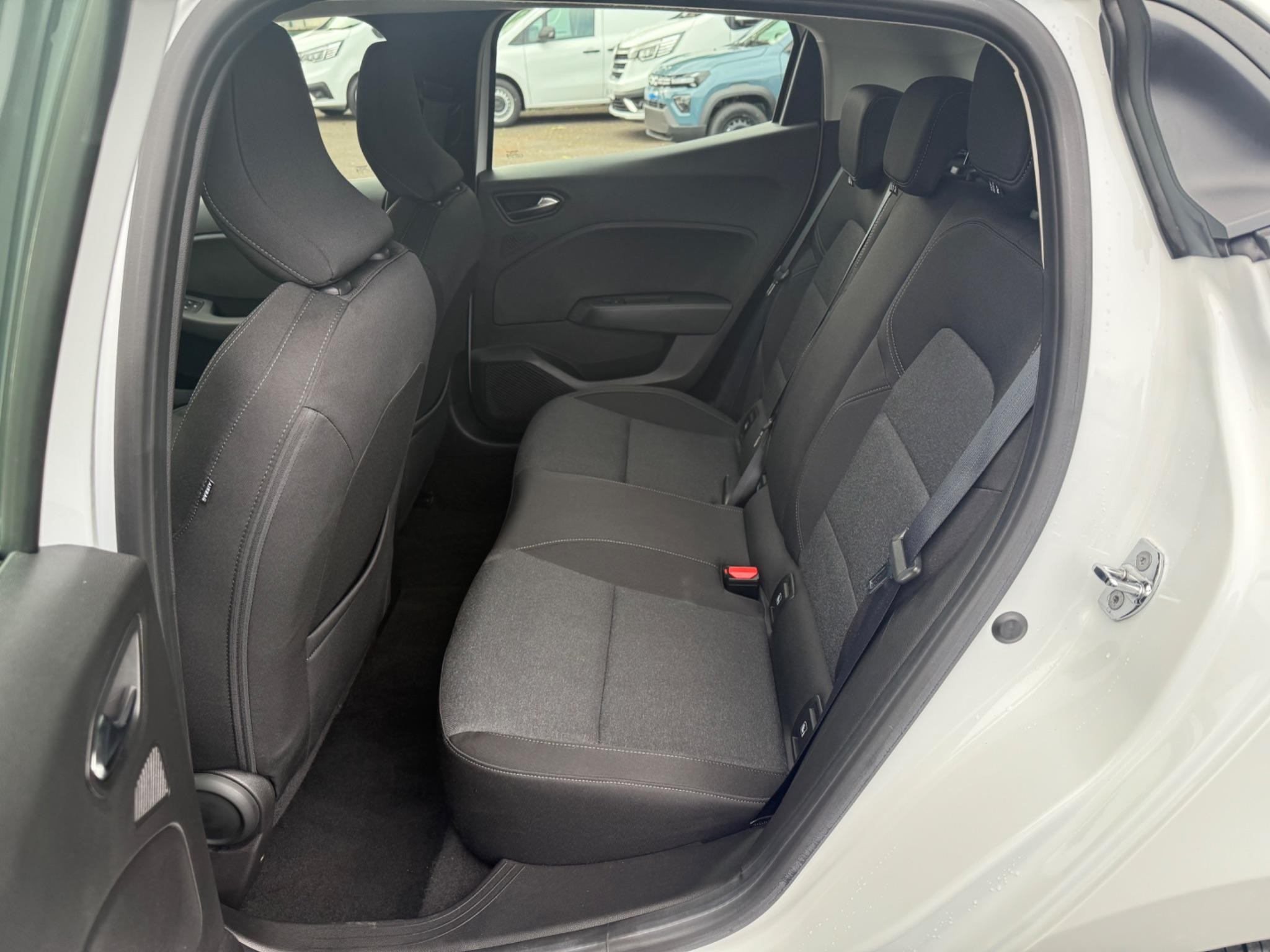 Renault Clio Image 15