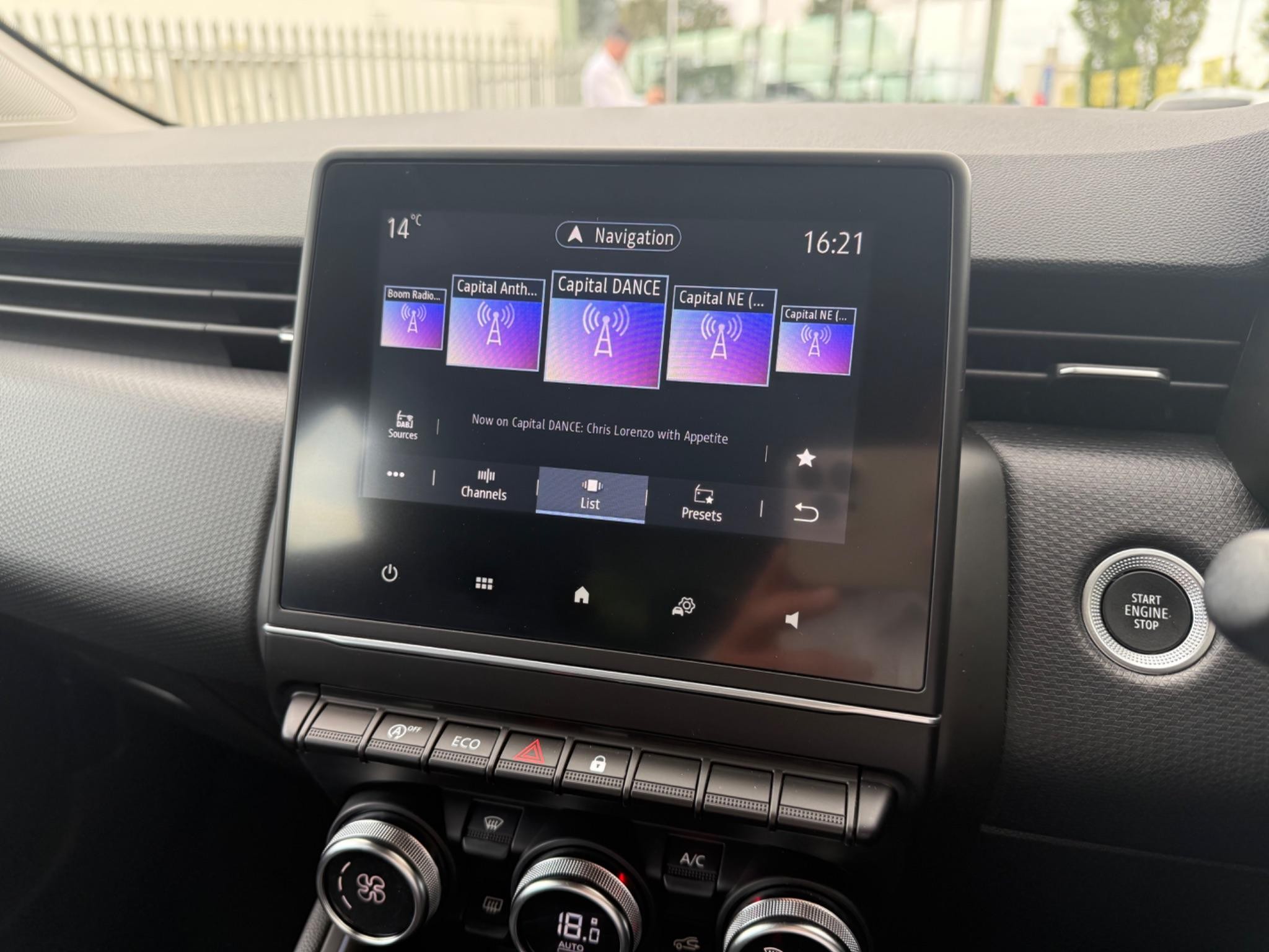 Renault Clio Image 25