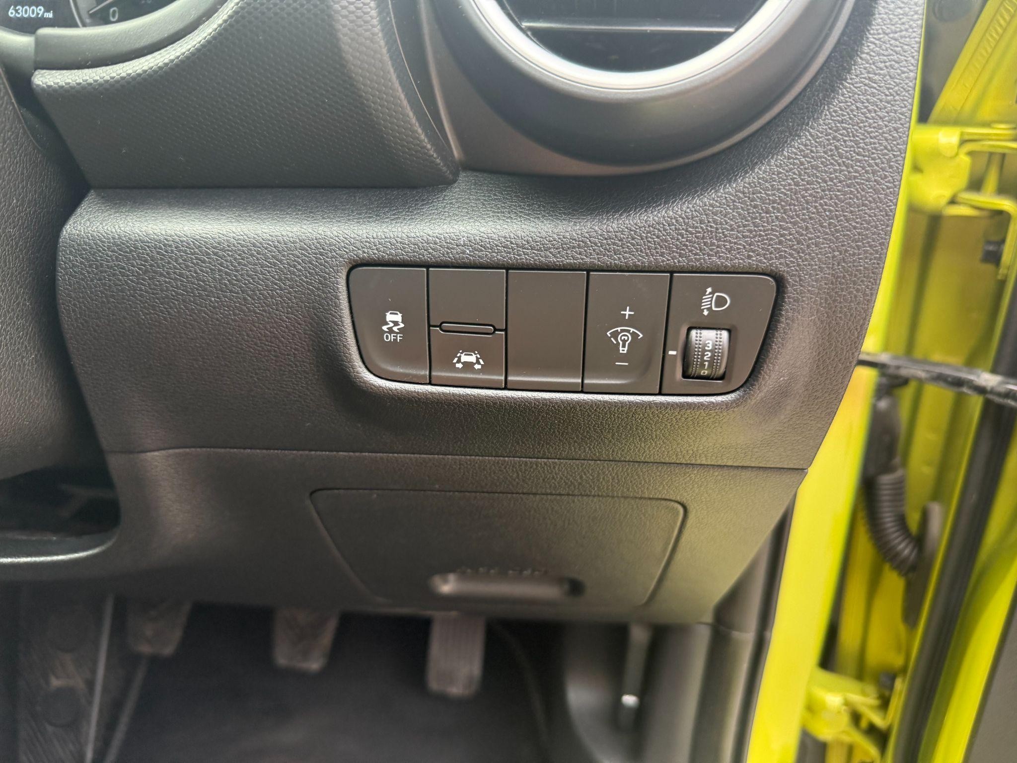 Hyundai KONA Image 17