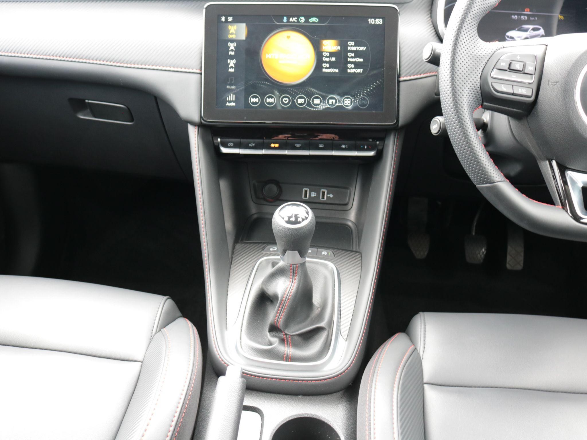 MG ZS Image 19