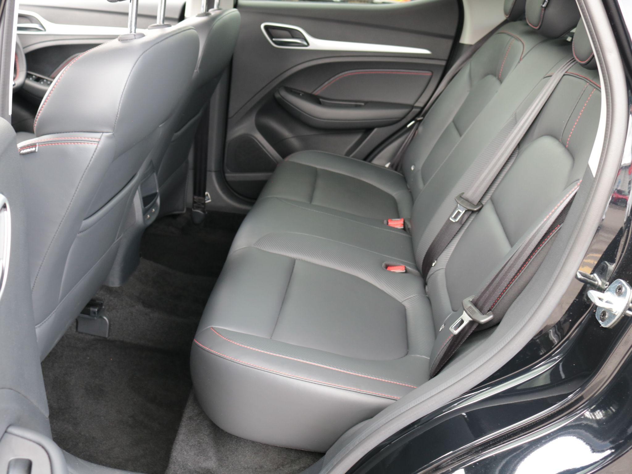 MG ZS Image 21