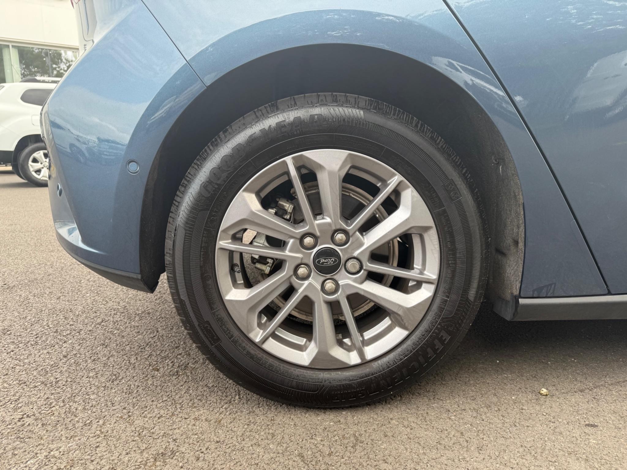 Ford Focus Image 10
