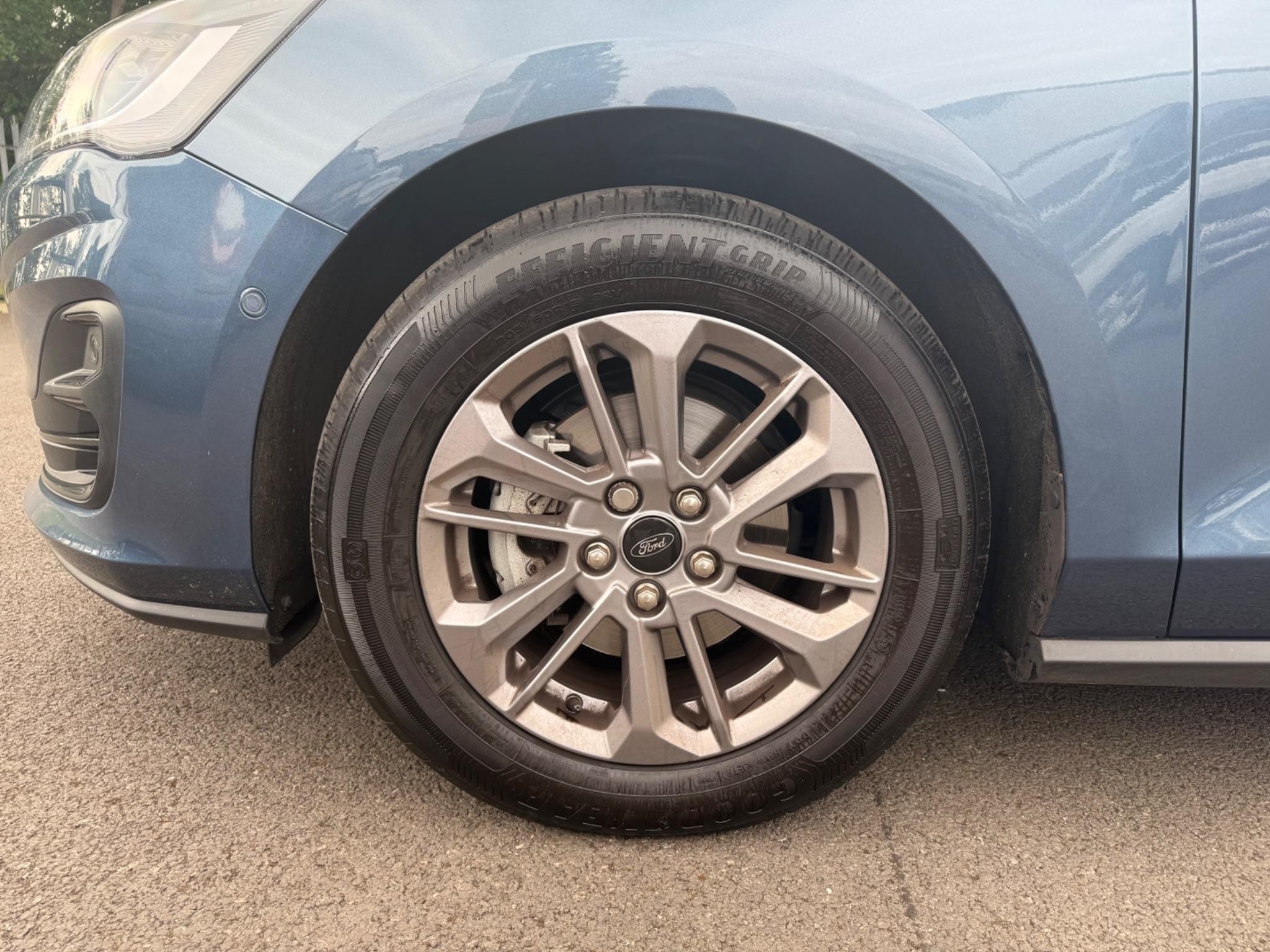 Ford Focus Image 12