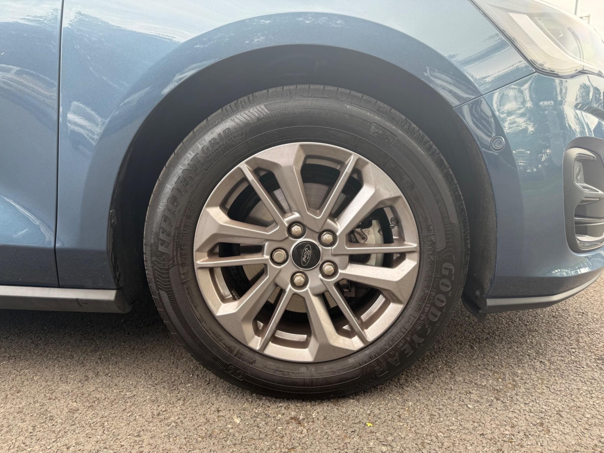 Ford Focus Image 13