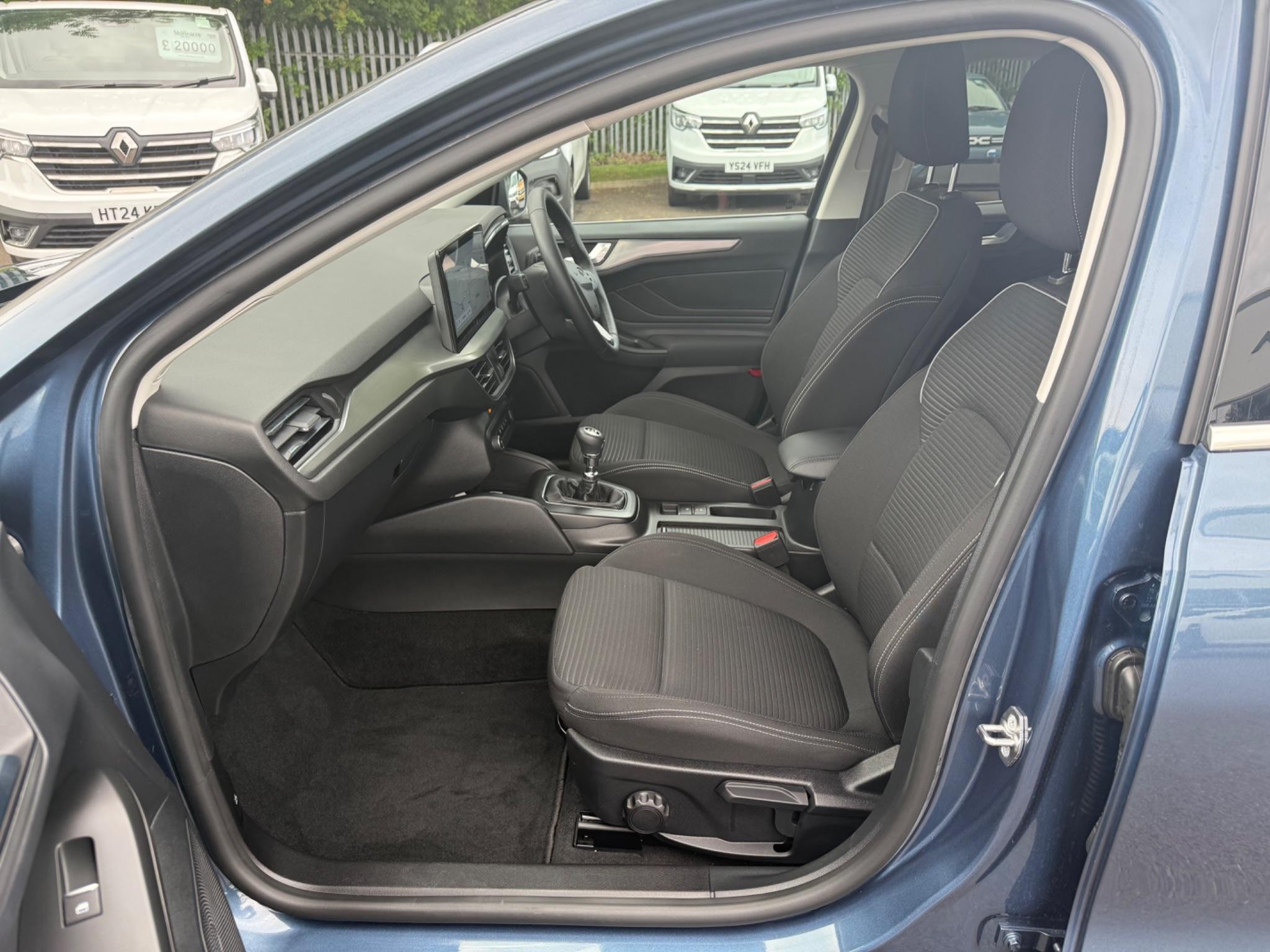 Ford Focus Image 15