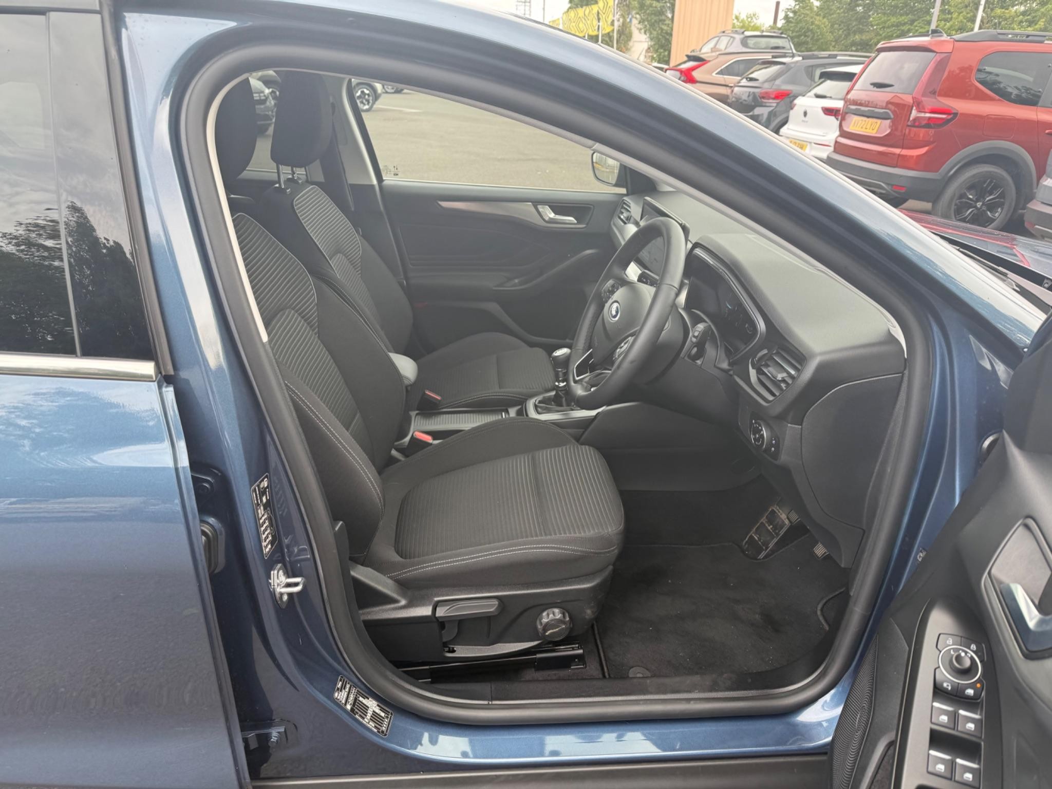 Ford Focus Image 16