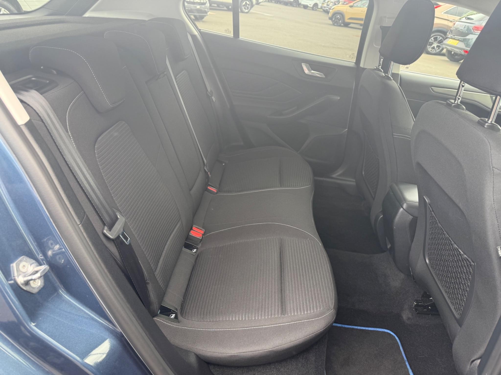 Ford Focus Image 18