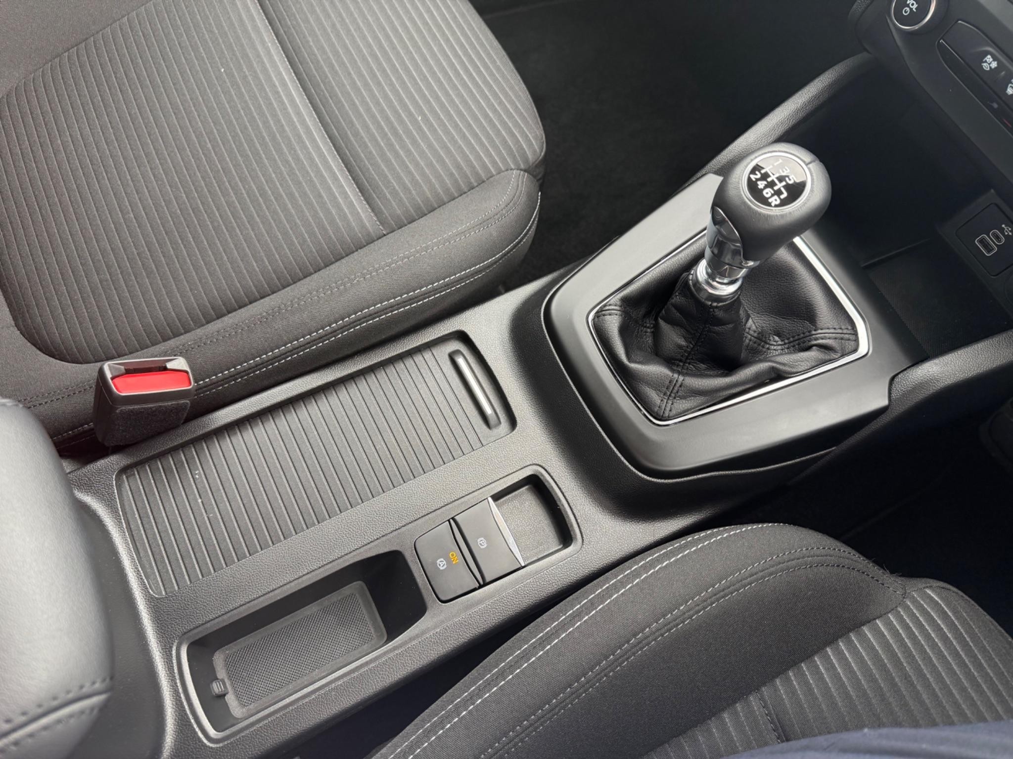 Ford Focus Image 29