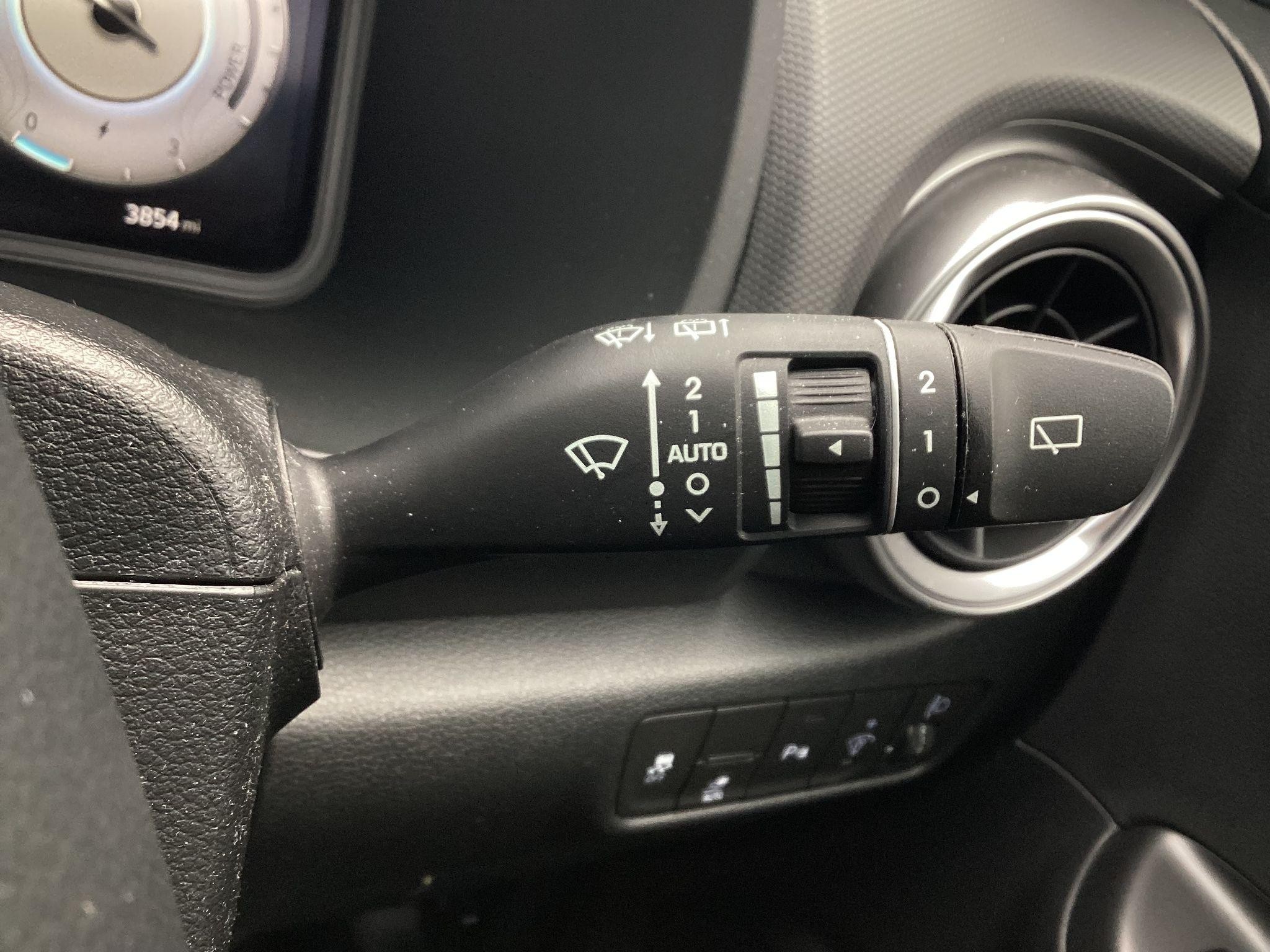 Hyundai KONA Image 18