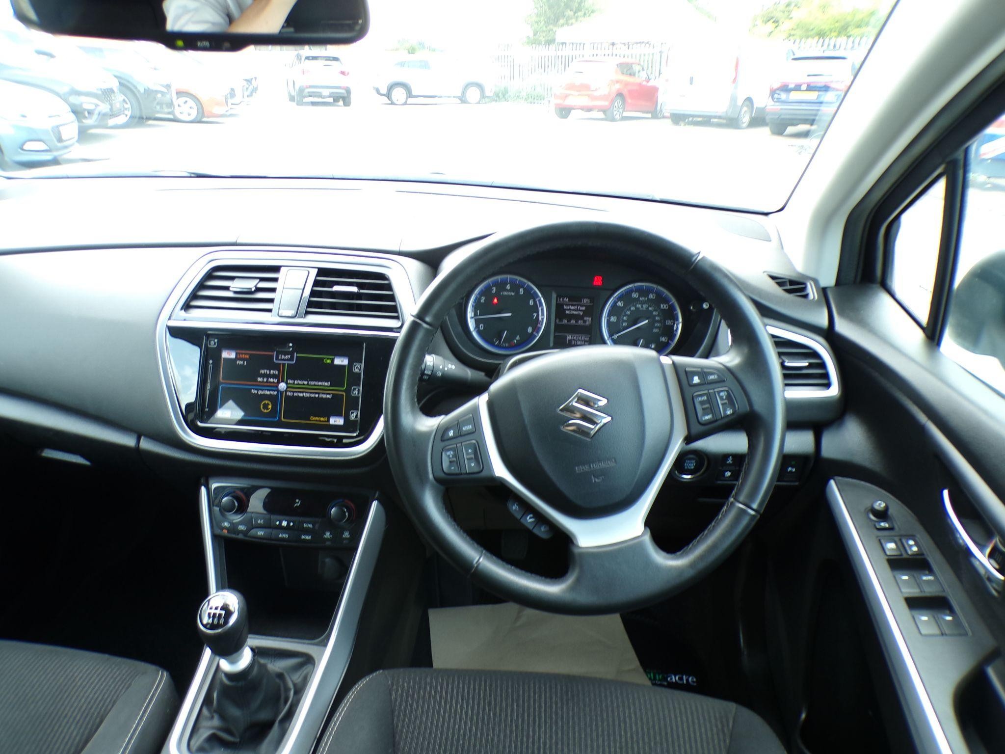 Suzuki SX4 S-Cross Image 11