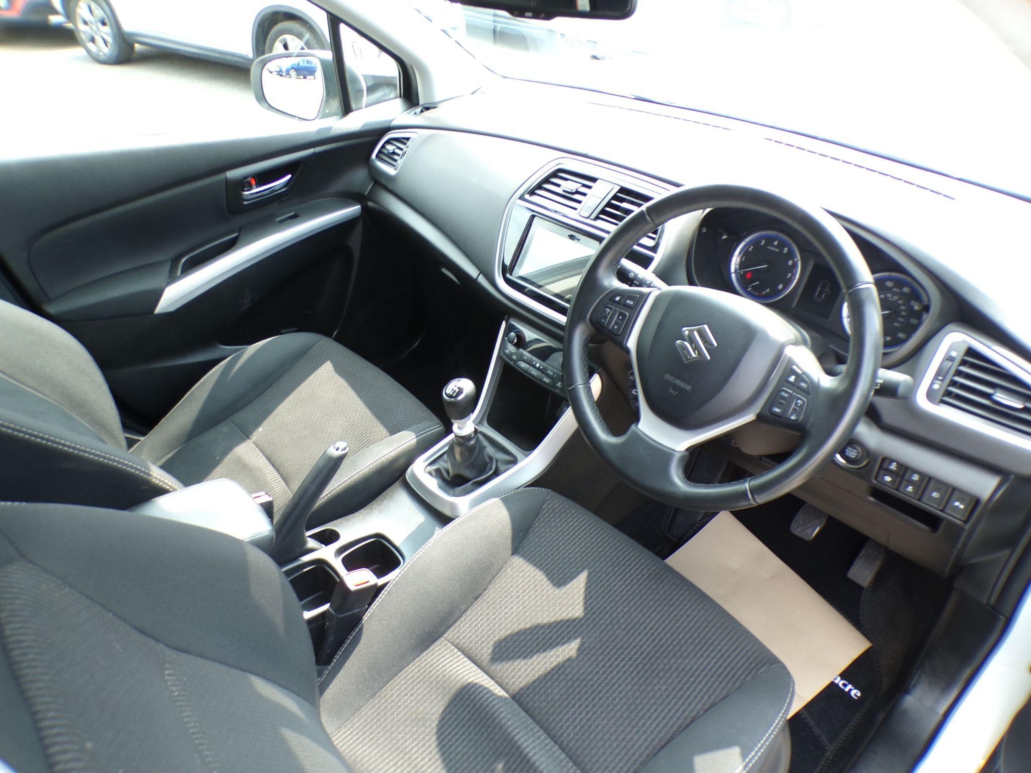 Suzuki SX4 S-Cross Image 13