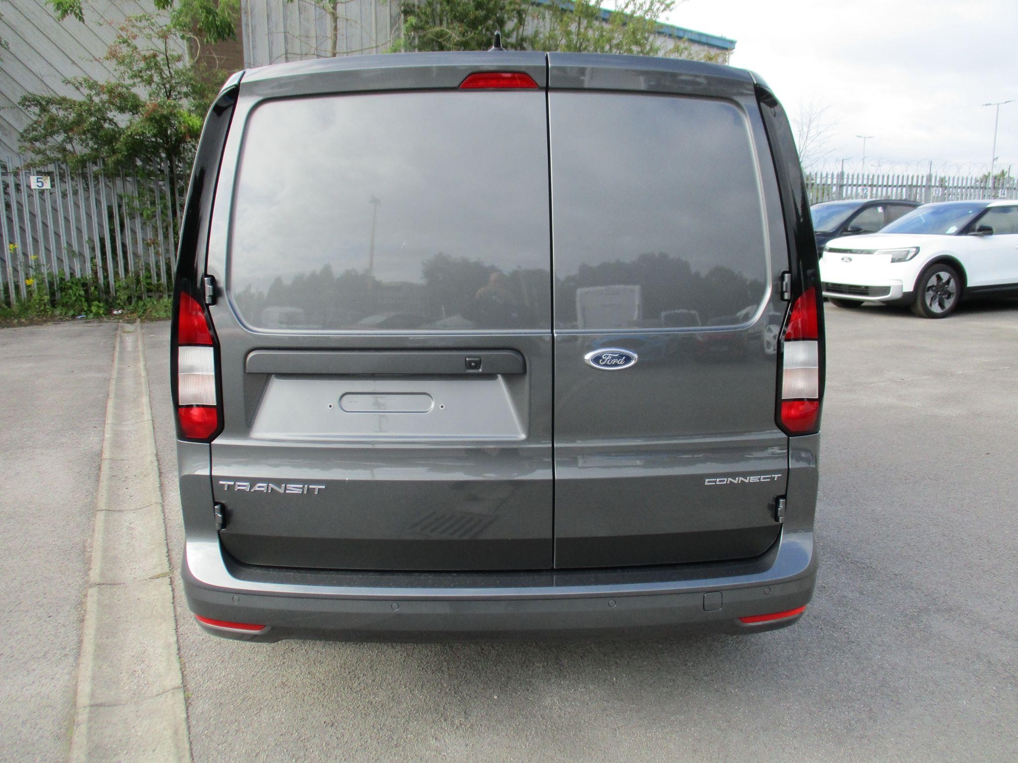 Ford Transit Connect Image 4