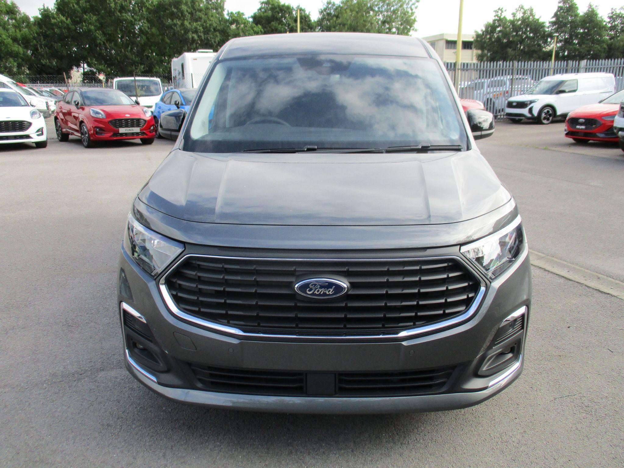 Ford Transit Connect Image 8