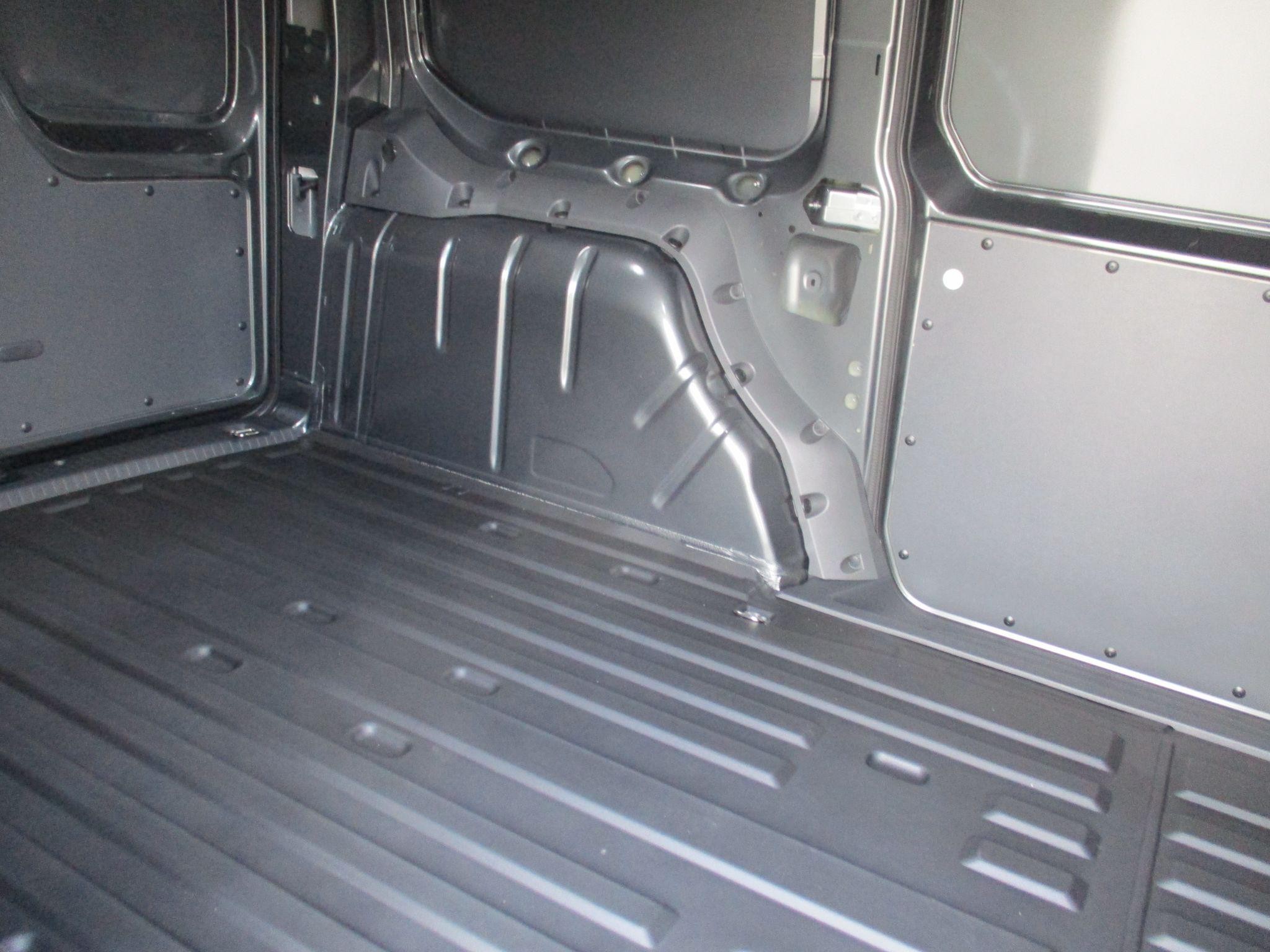 Ford Transit Connect Image 12