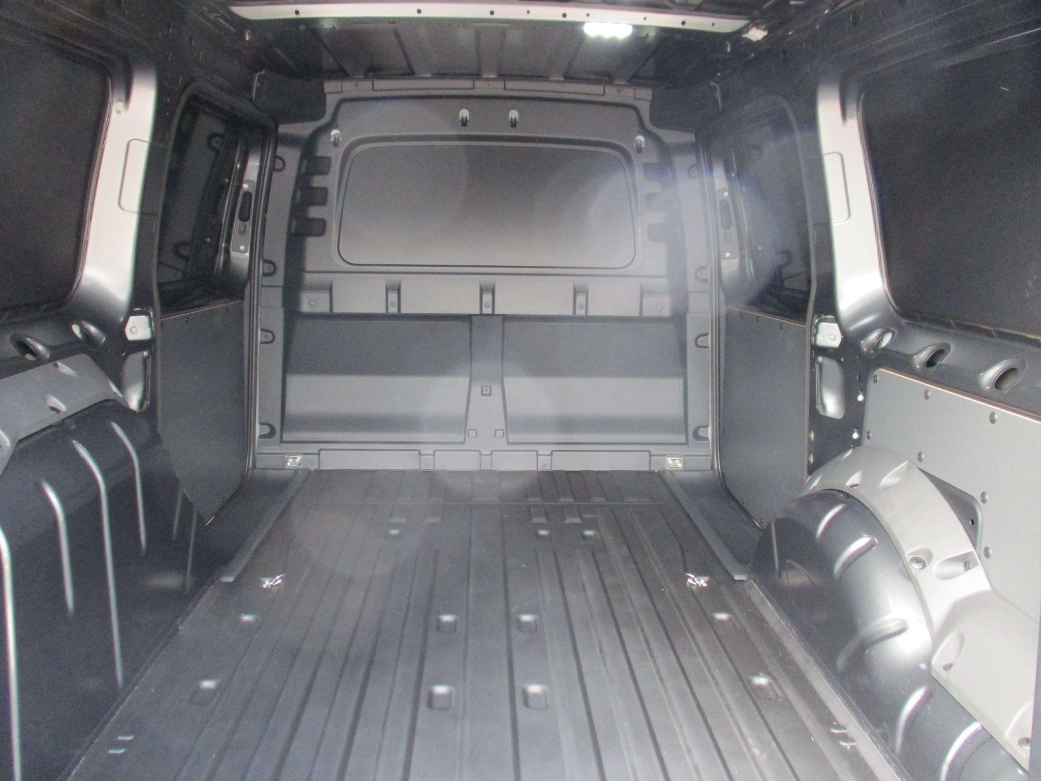 Ford Transit Connect Image 14