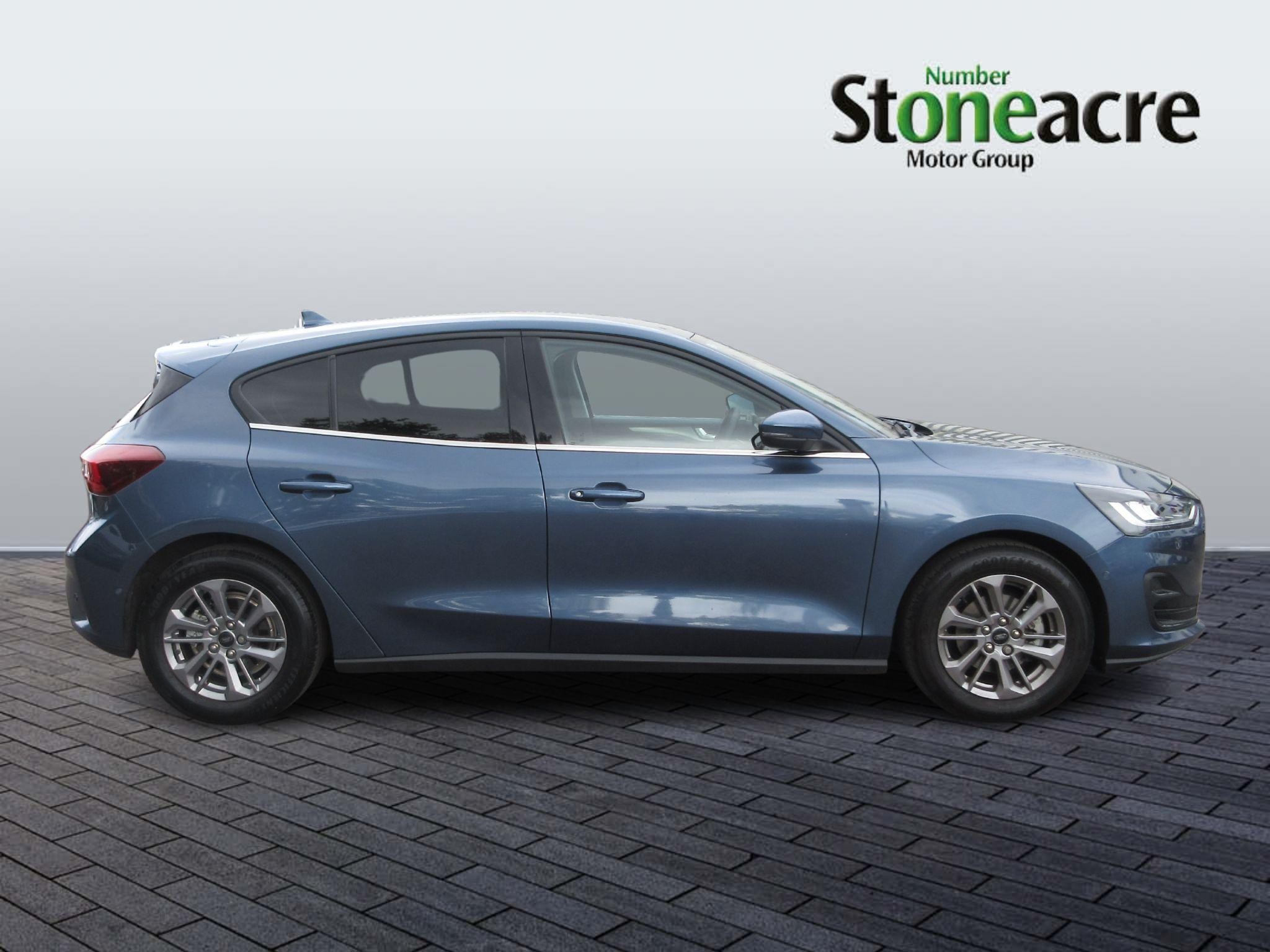 Ford Focus Image 2