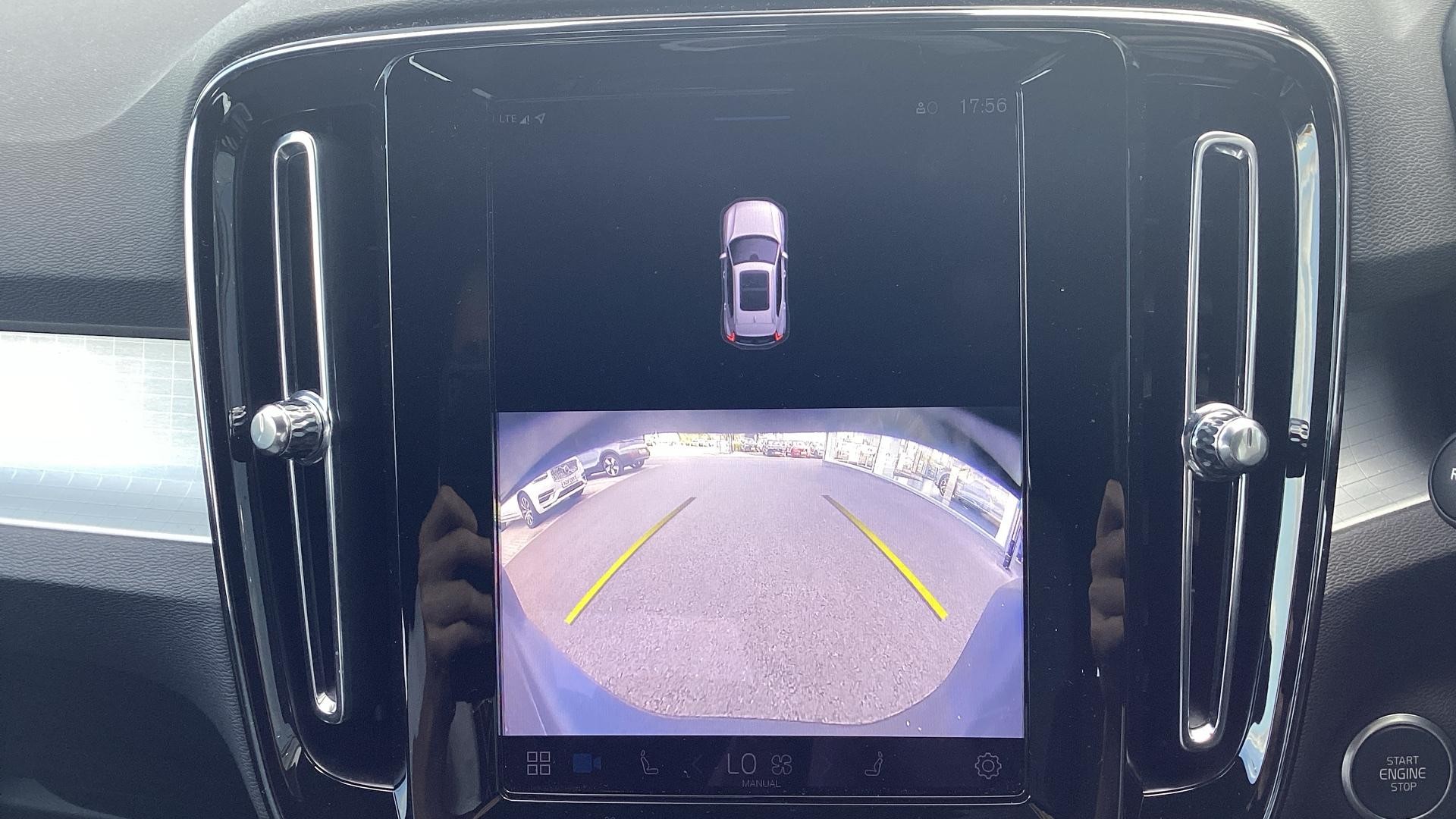 Volvo XC40 Image 17
