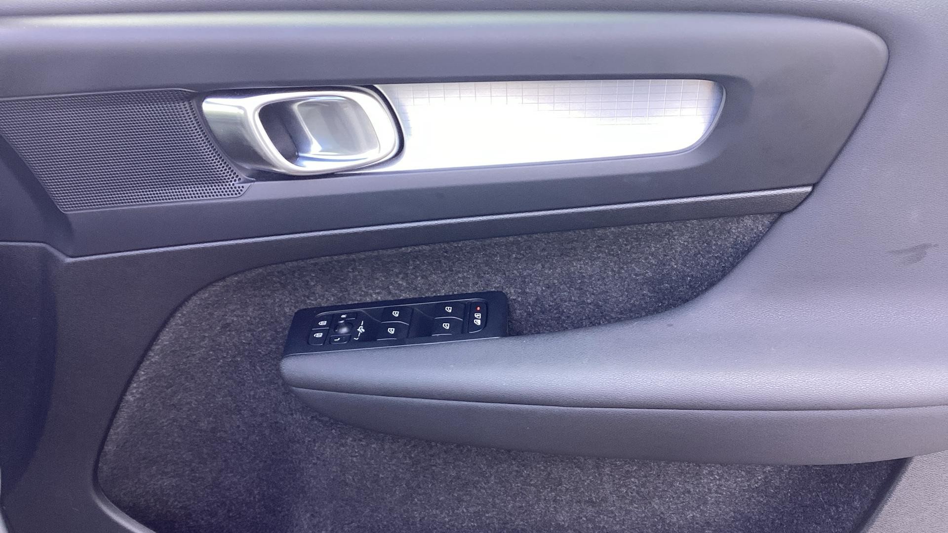 Volvo XC40 Image 25