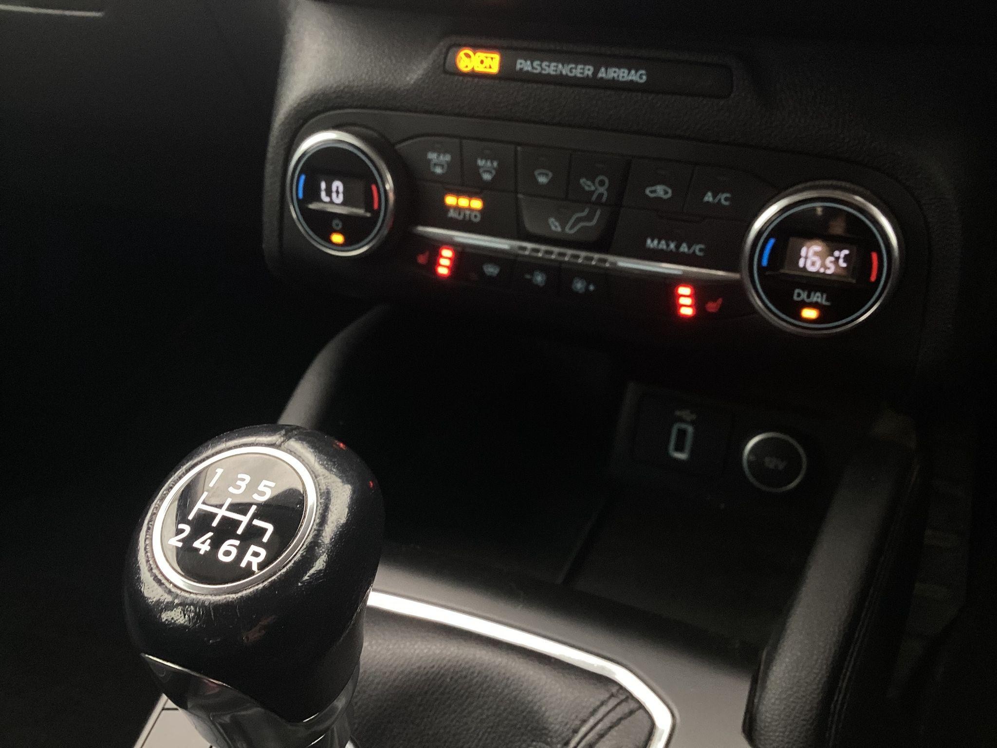 Ford Focus Estate Image 23