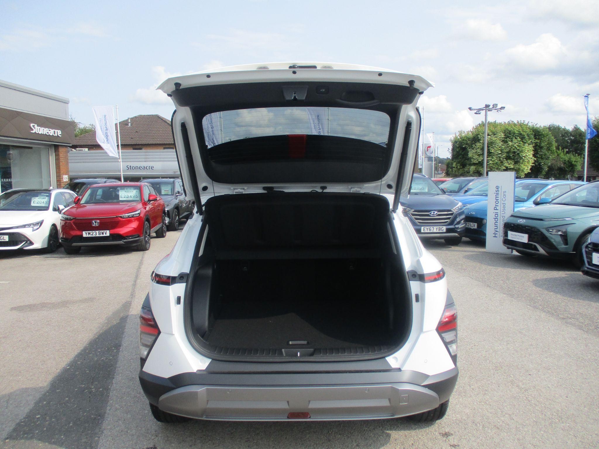 Hyundai KONA Image 8