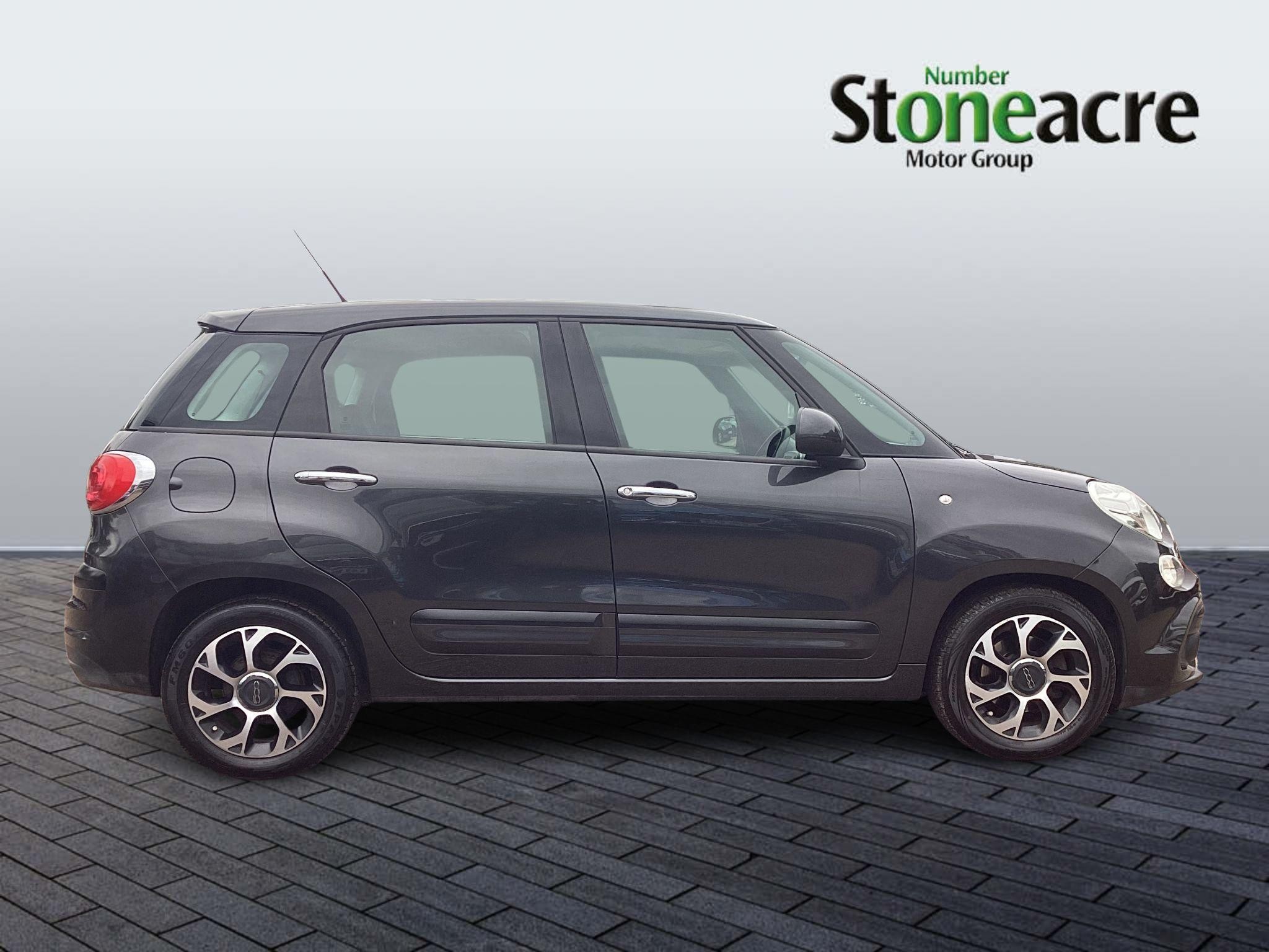 Fiat 500L Image 8