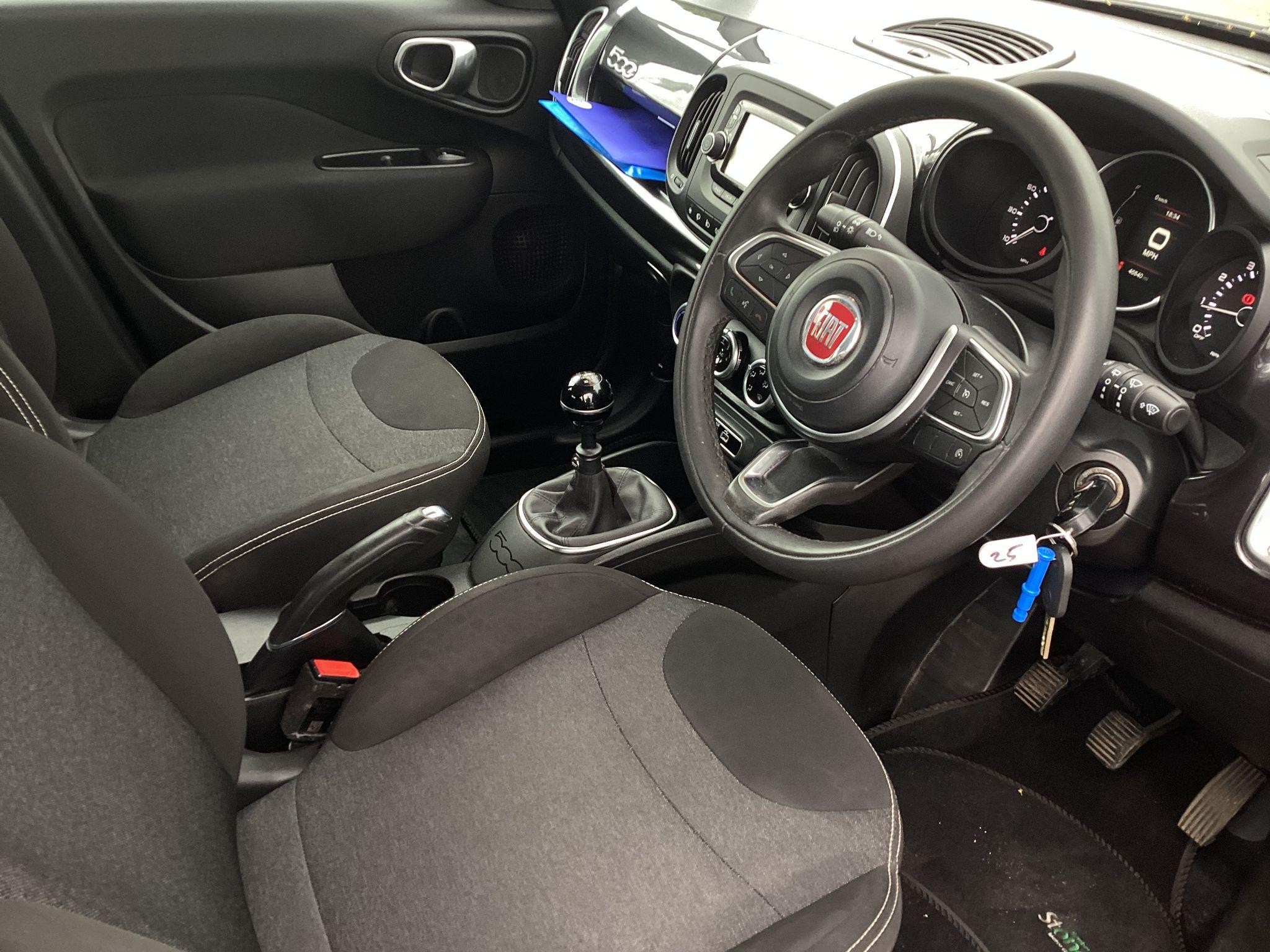 Fiat 500L Image 11