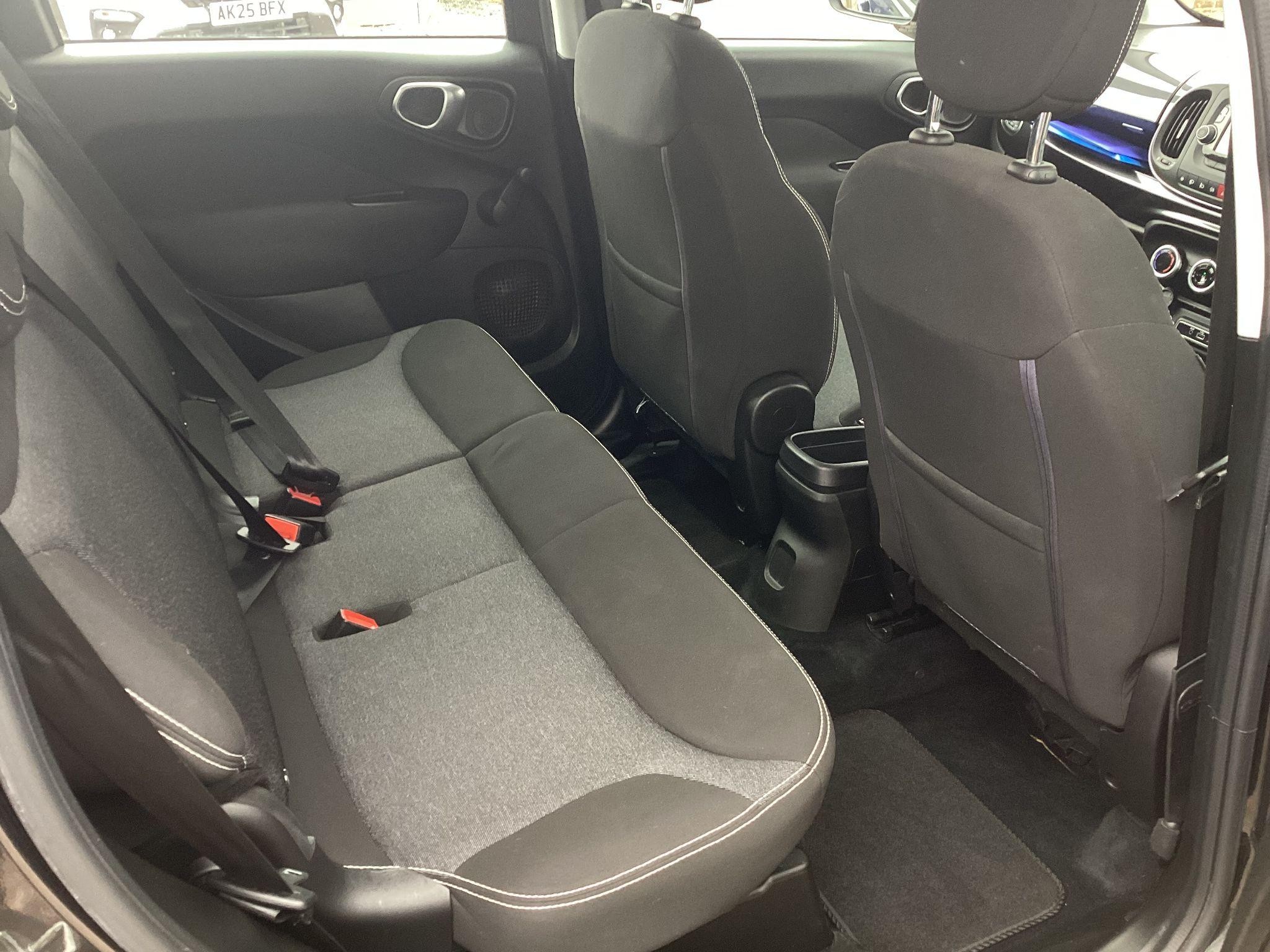 Fiat 500L Image 12