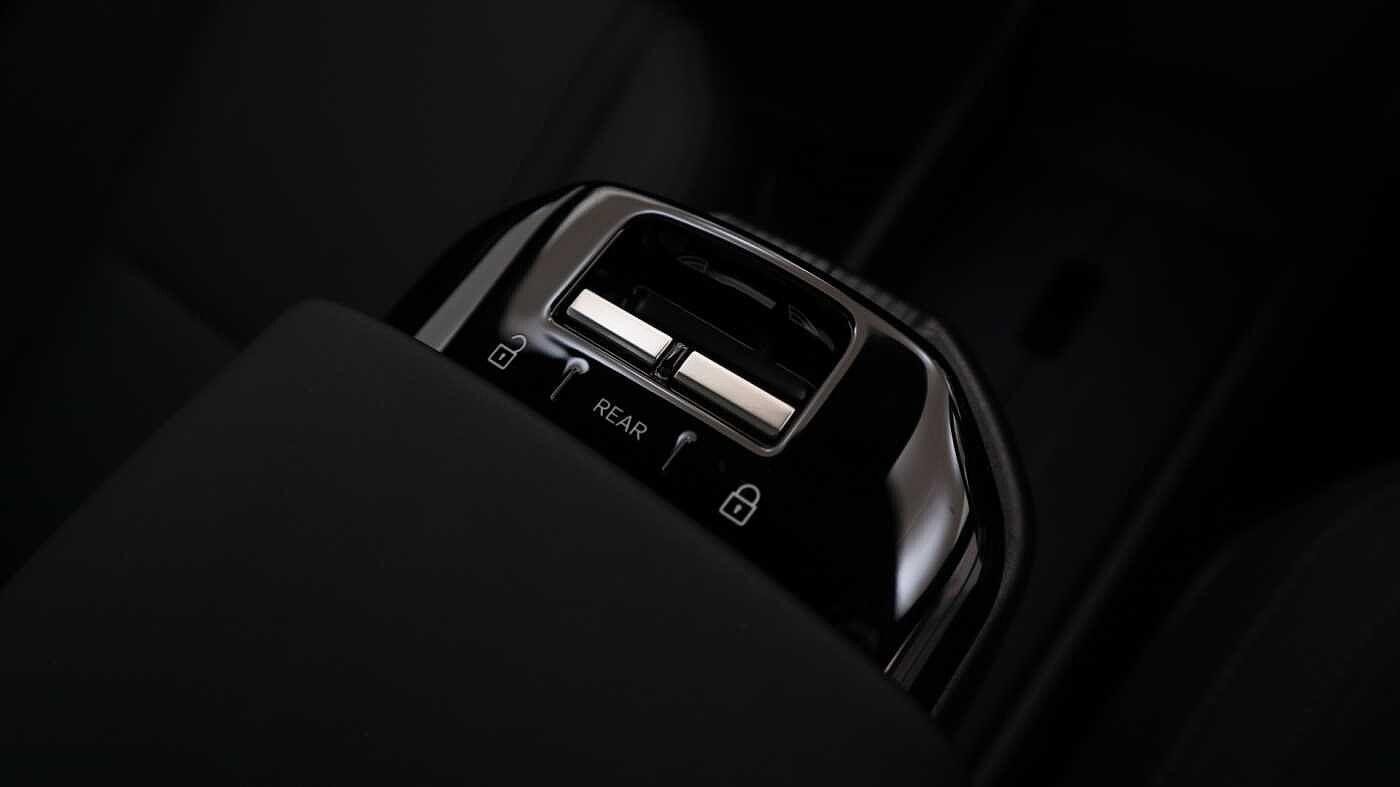 Volvo EX30 Image 24