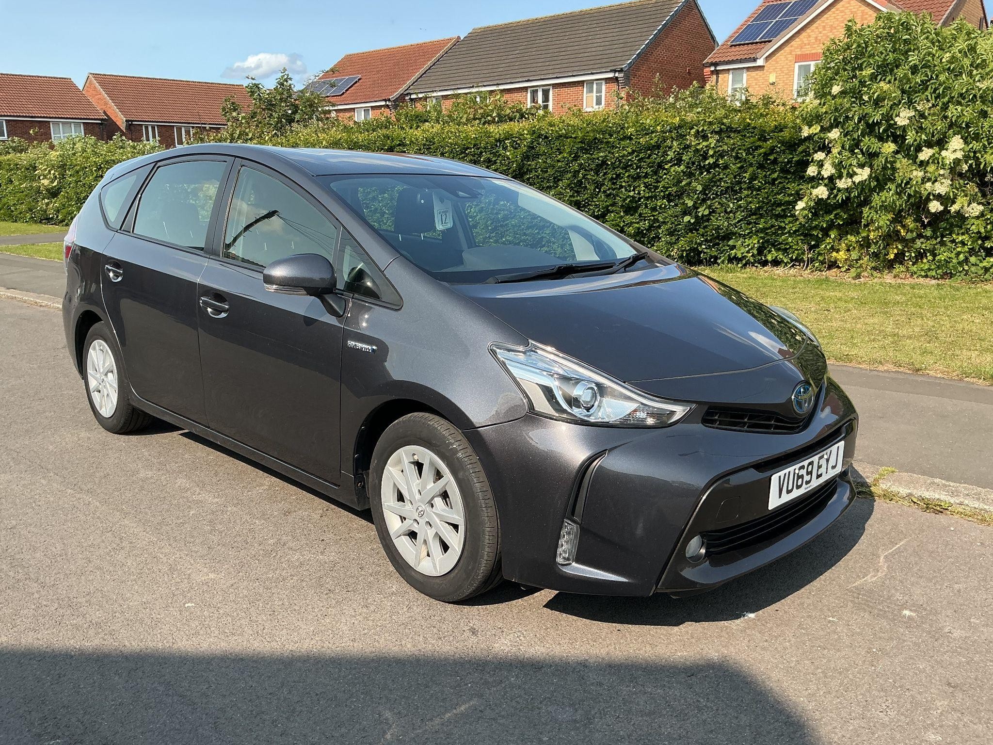 Toyota Prius+ Image 1