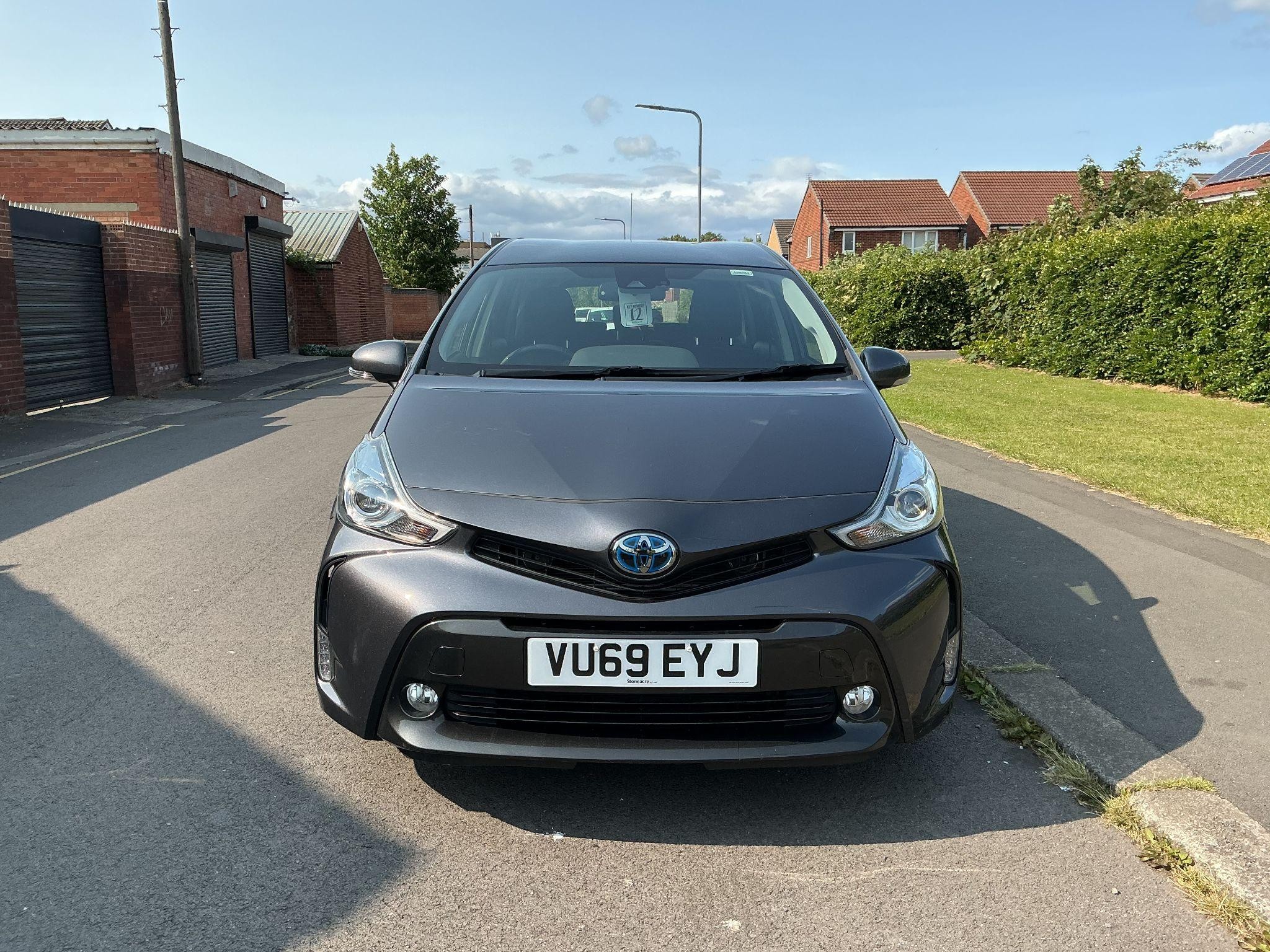 Toyota Prius+ Image 5