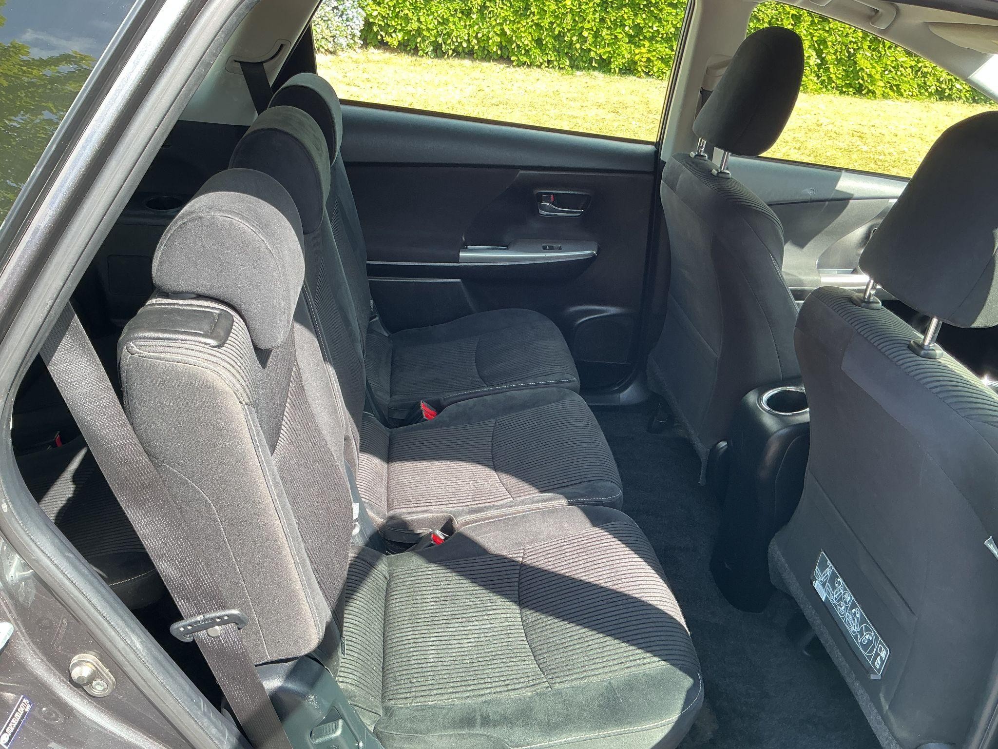 Toyota Prius+ Image 15