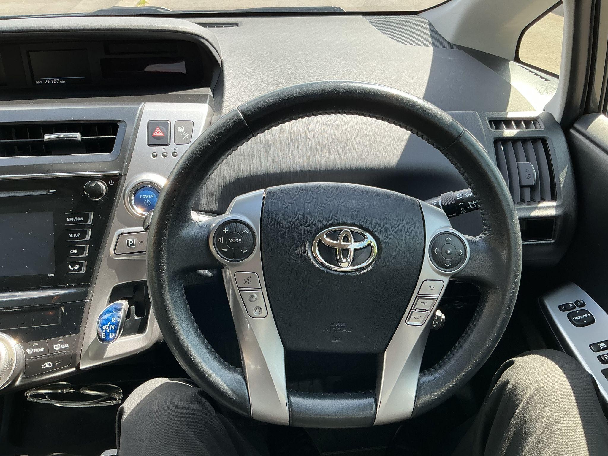 Toyota Prius+ Image 18