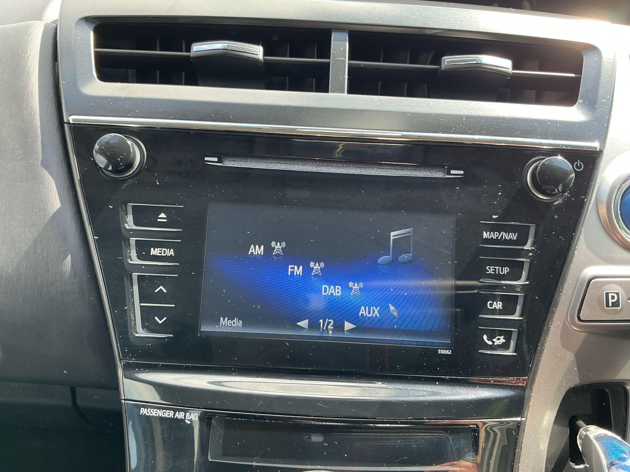 Toyota Prius+ Image 21