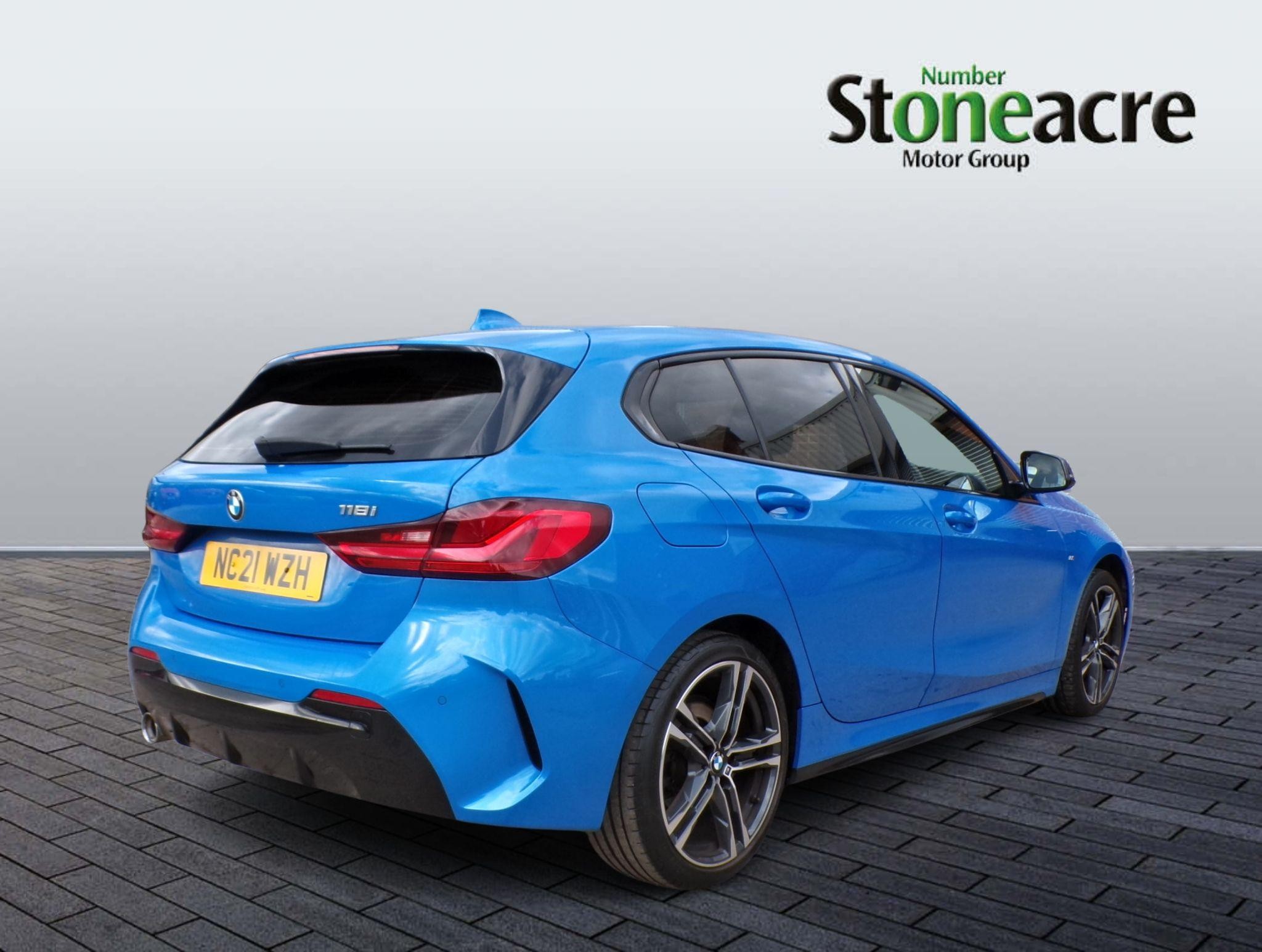 BMW 1 Series Image 2