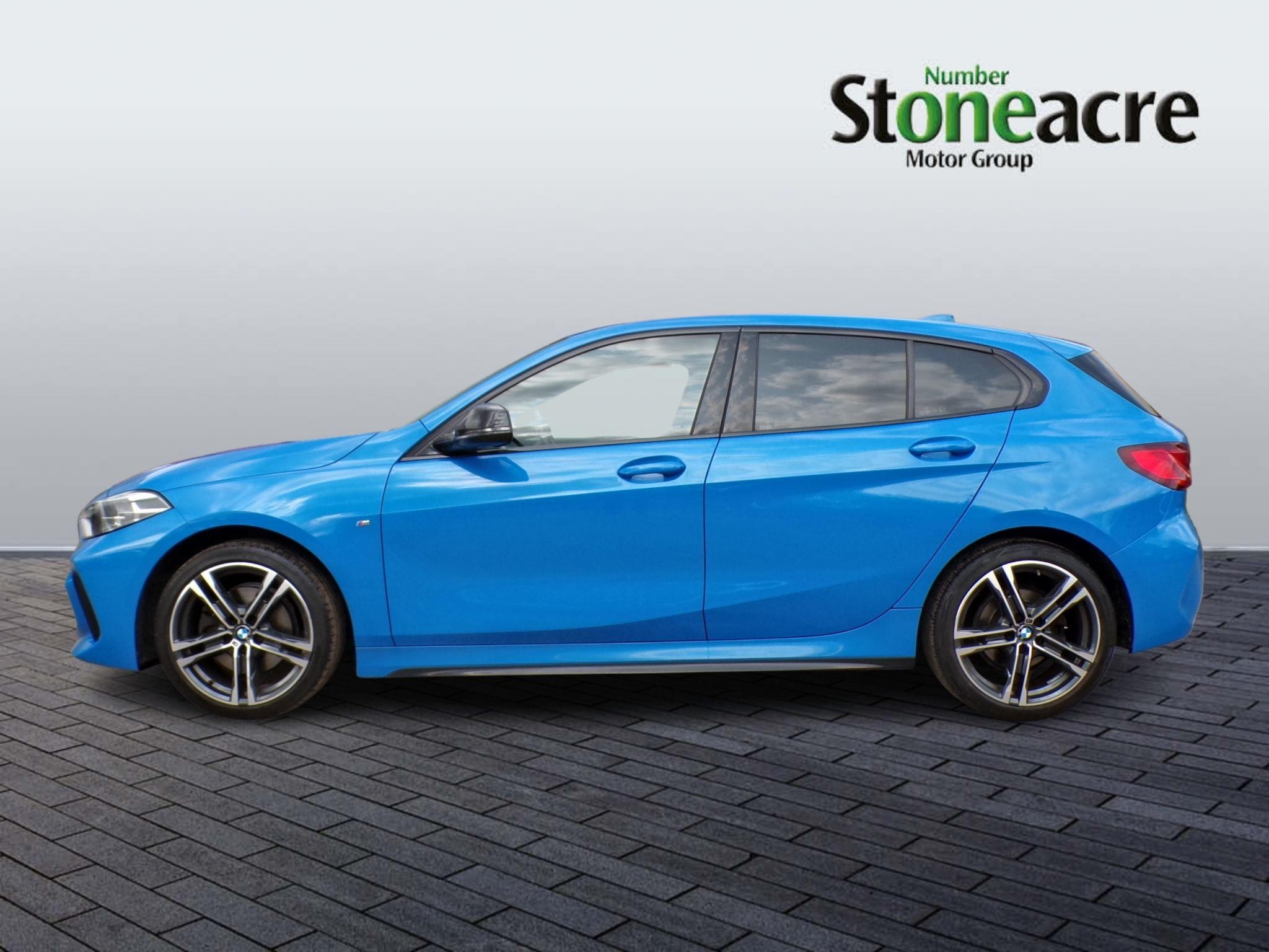 BMW 1 Series Image 8