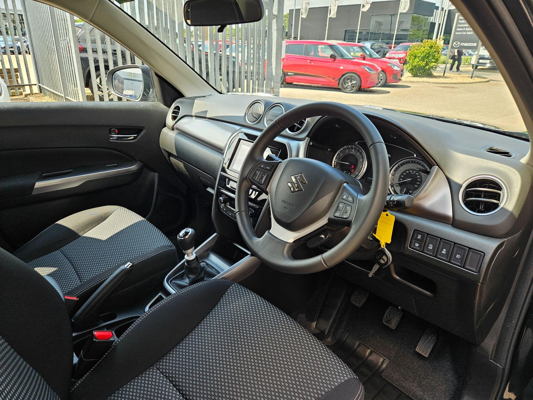 Suzuki Vitara Image 11