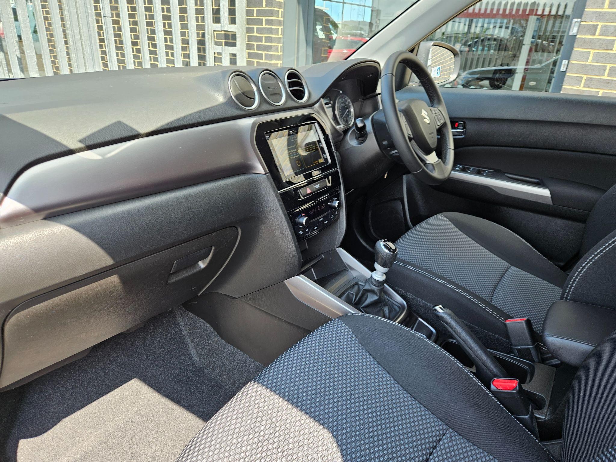 Suzuki Vitara Image 13