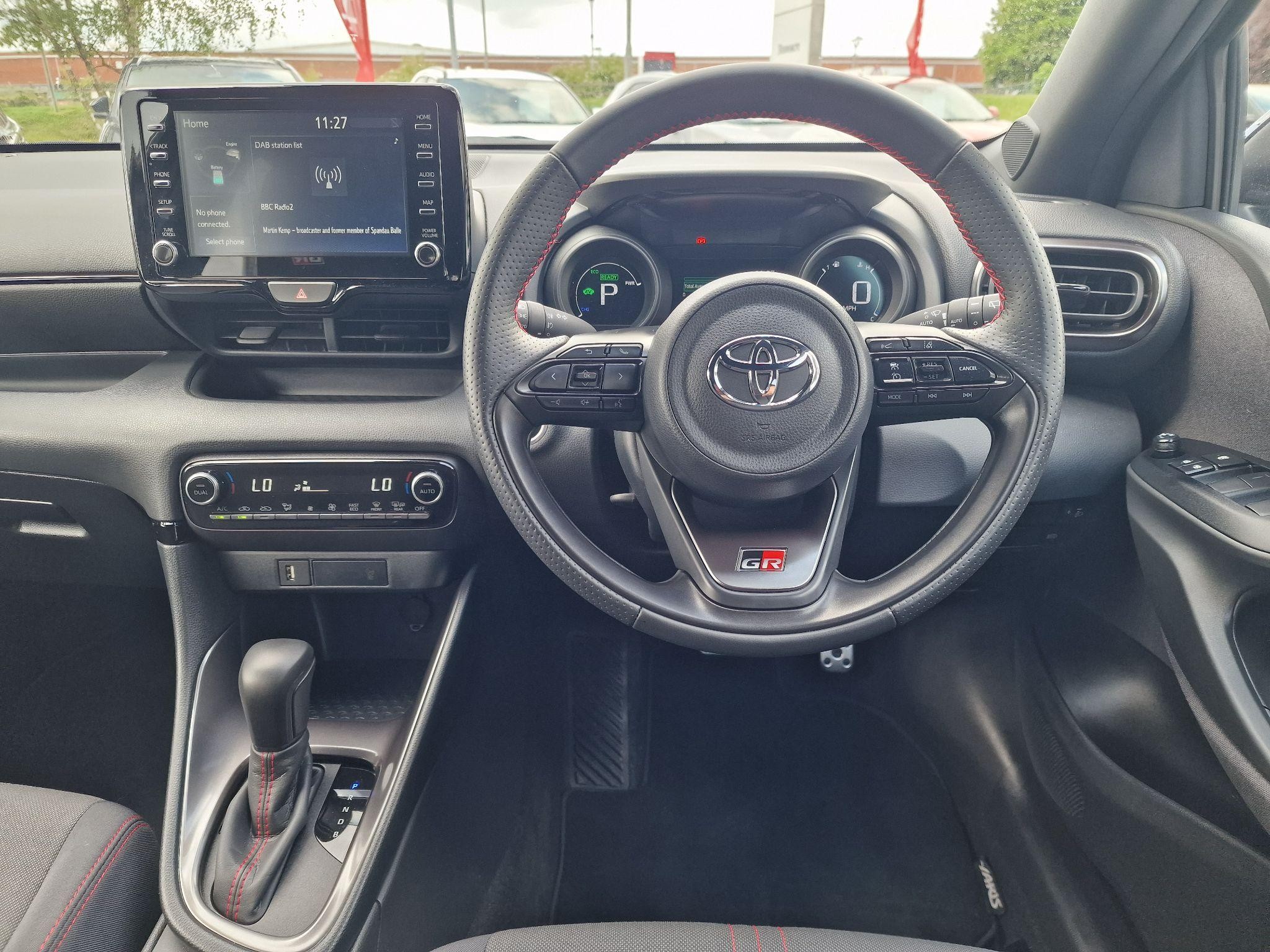 Toyota Yaris Image 8