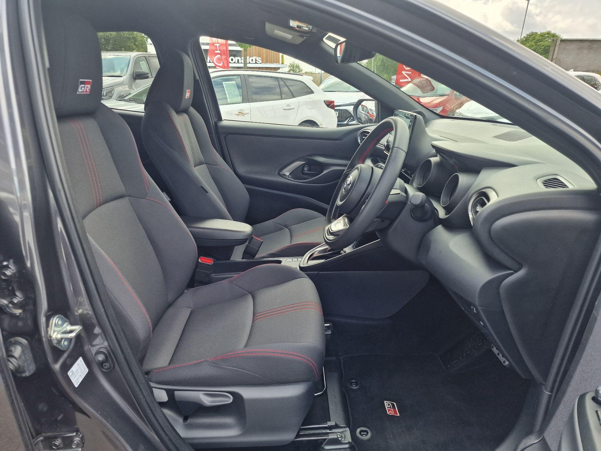 Toyota Yaris Image 13
