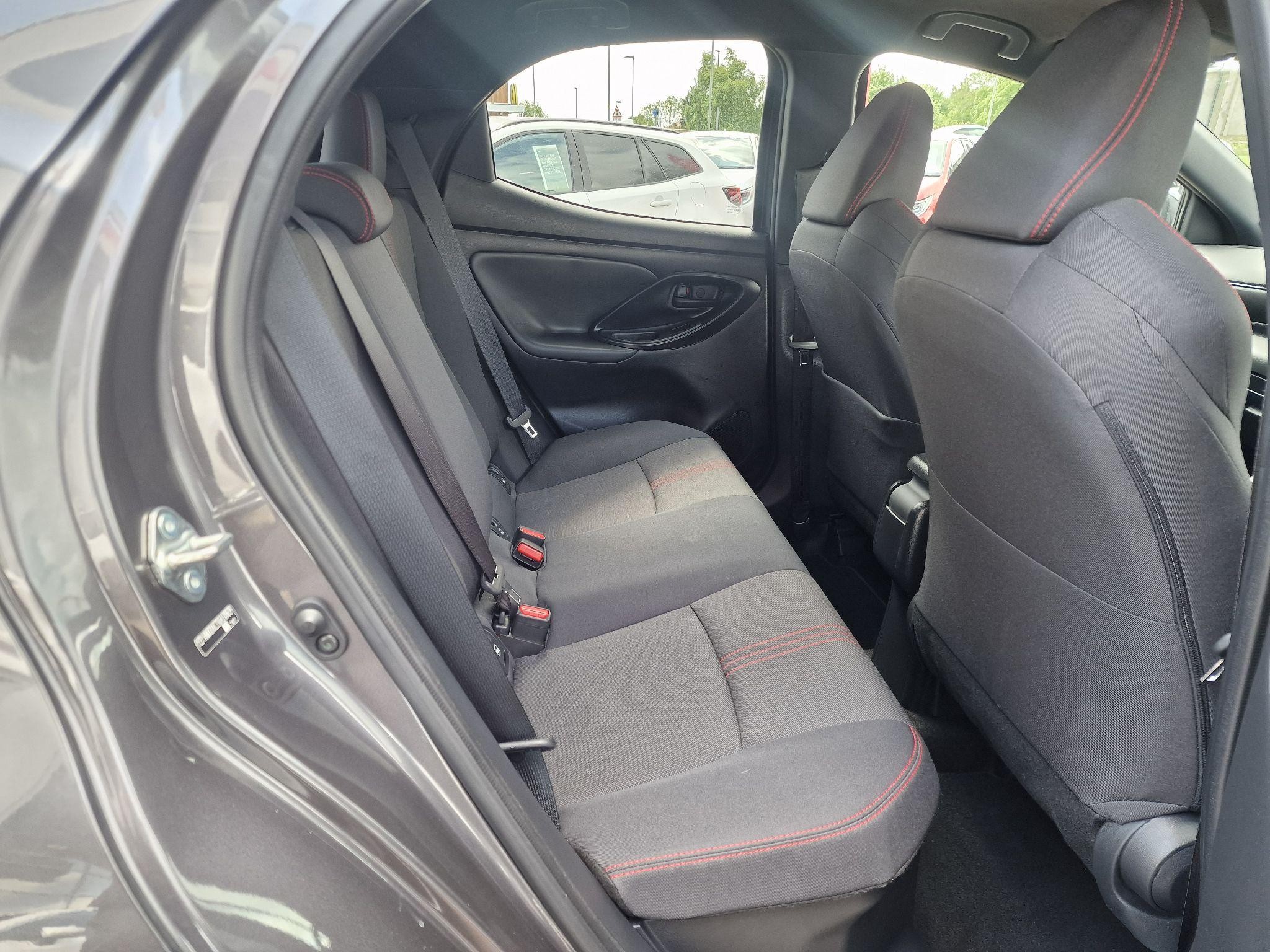 Toyota Yaris Image 15