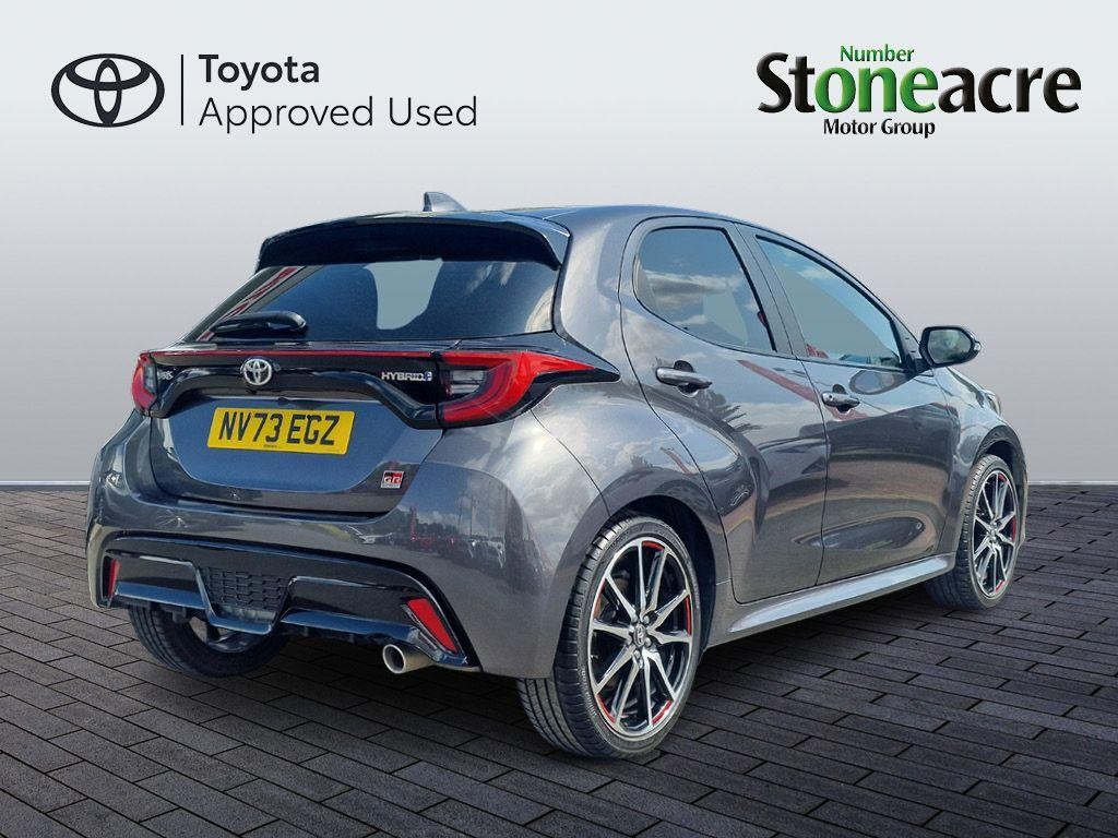 Toyota Yaris Image 4