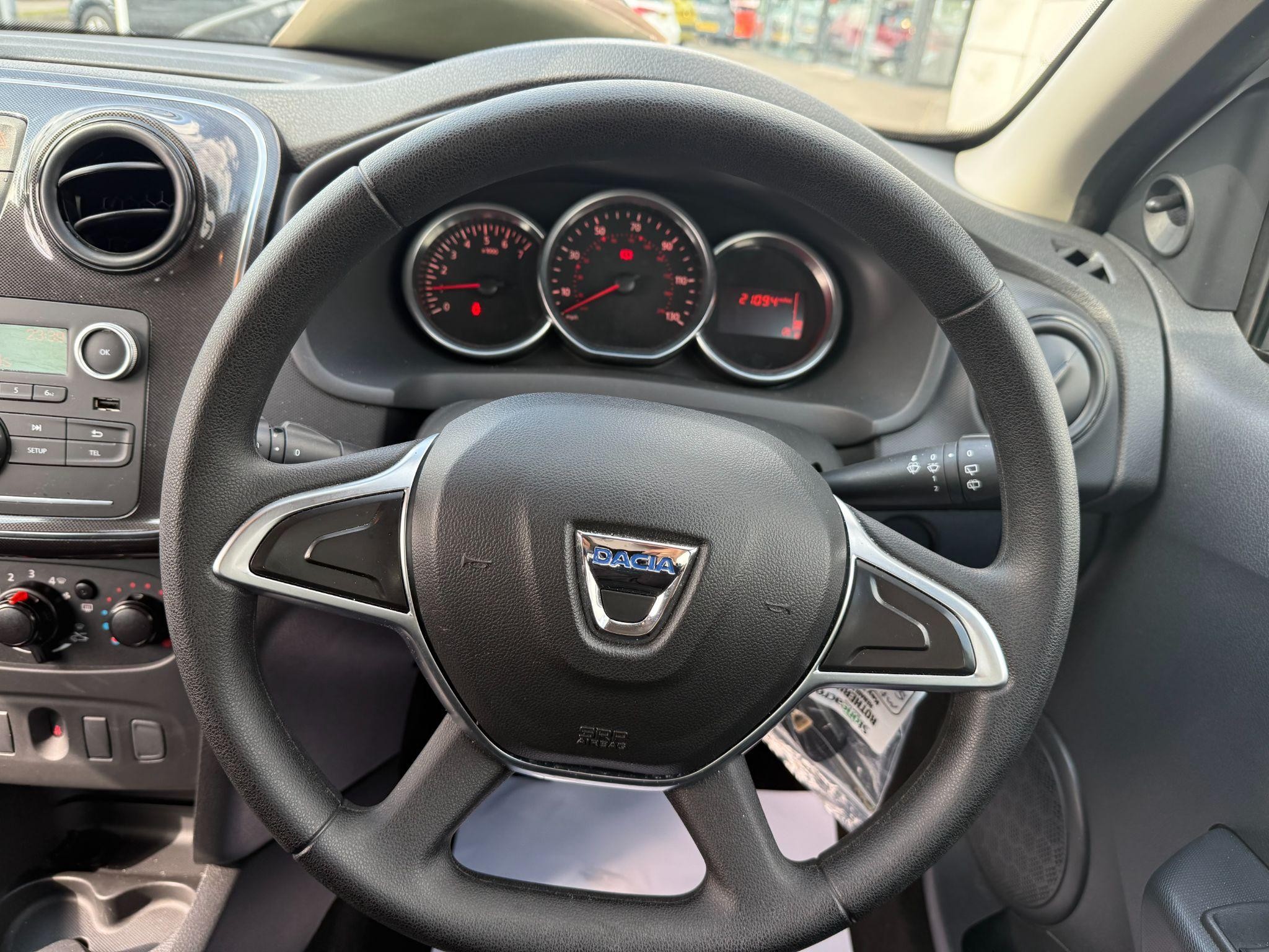 Dacia Sandero Image 16