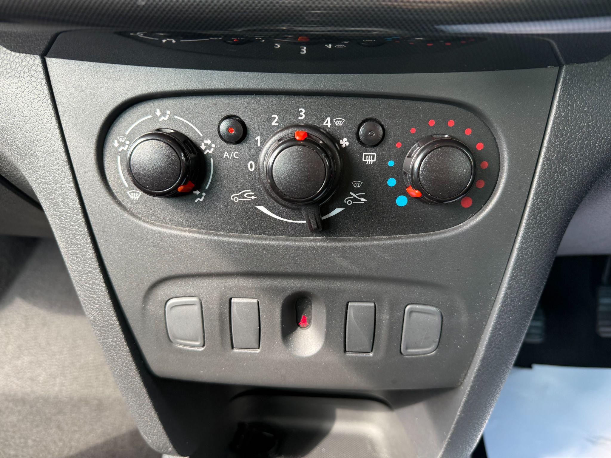Dacia Sandero Image 18