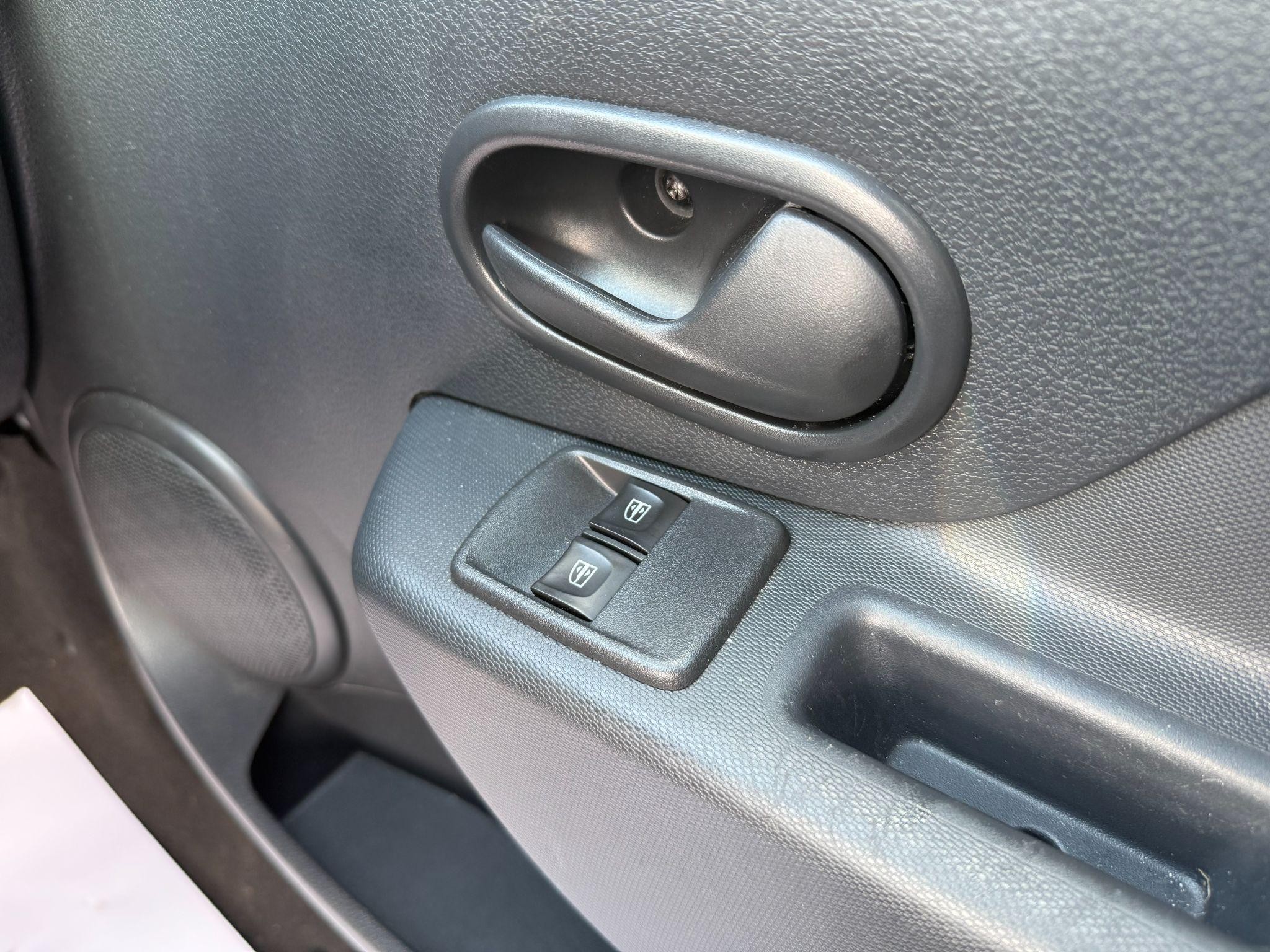 Dacia Sandero Image 20