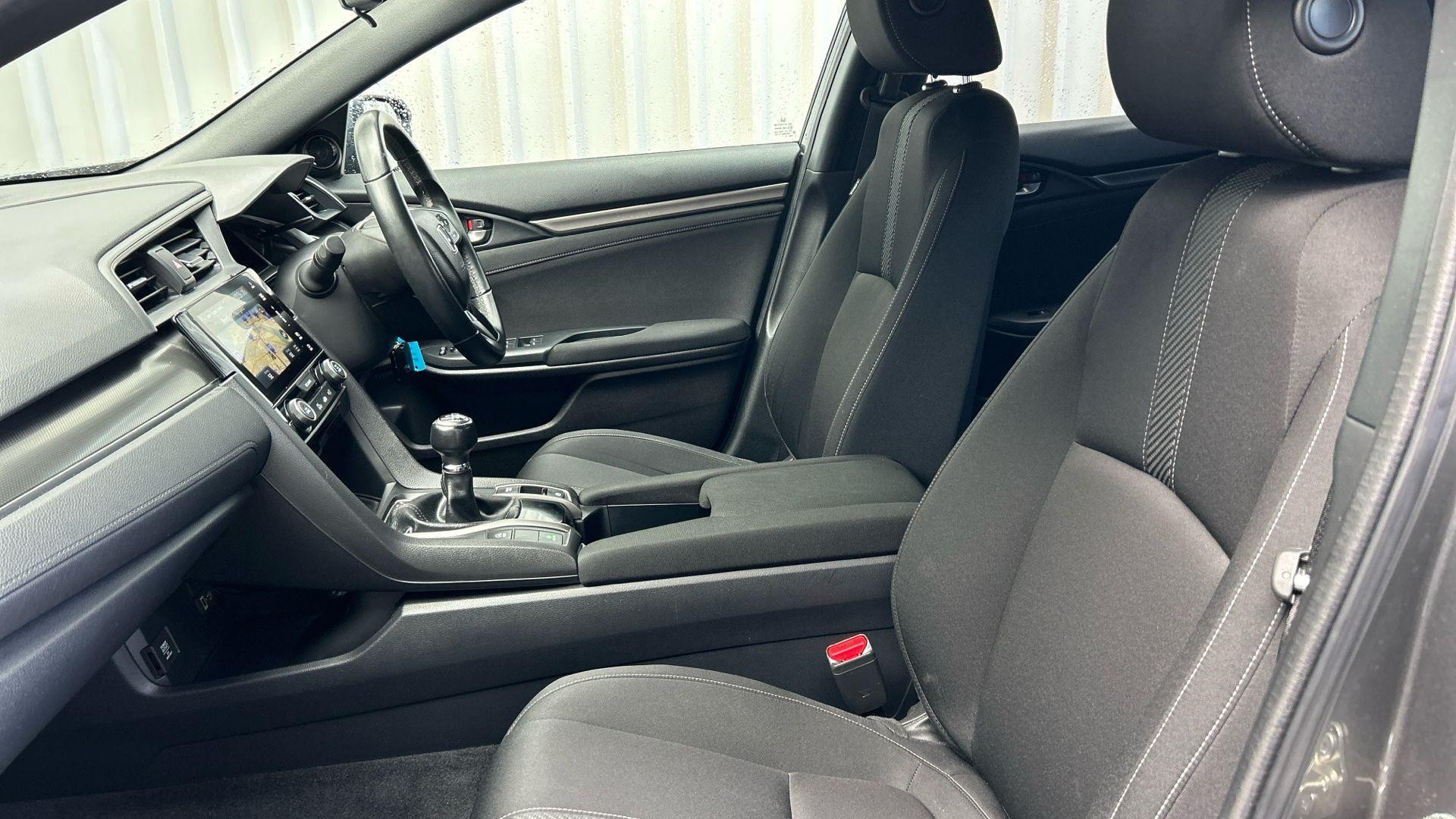 Honda Civic Image 14