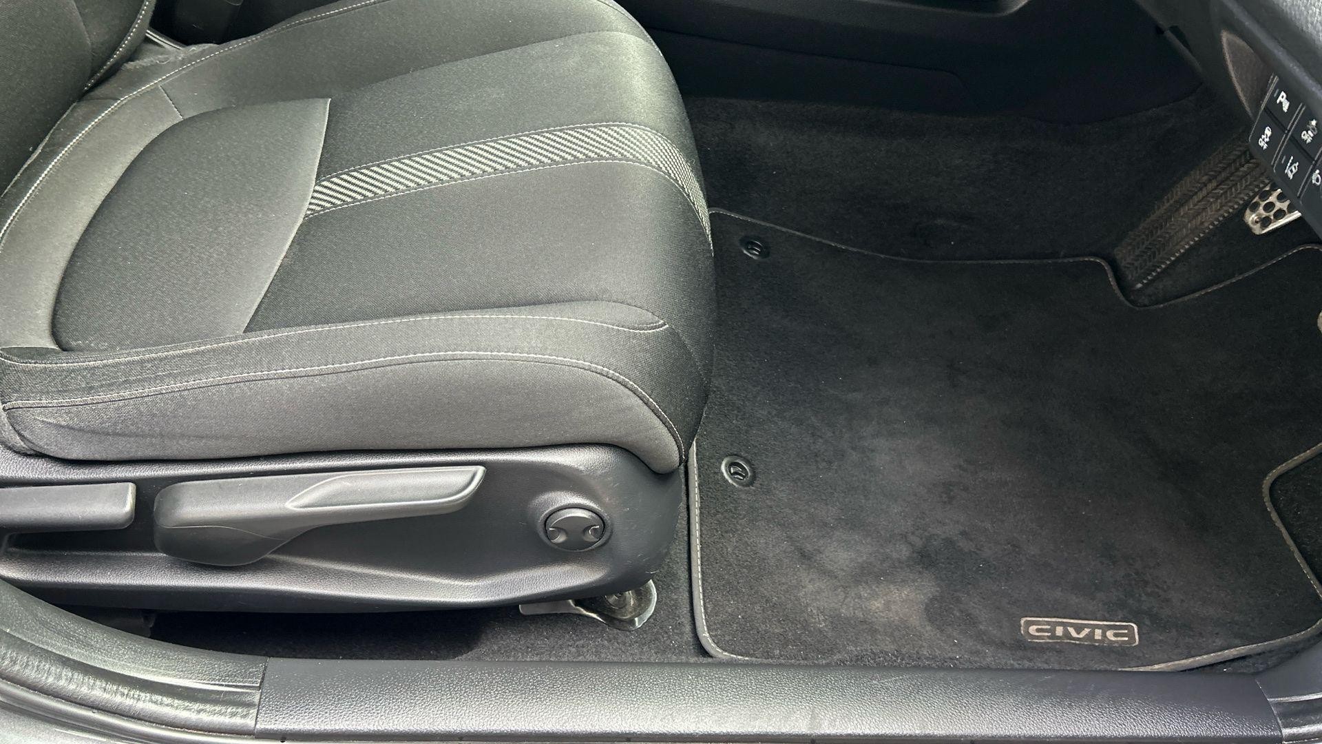 Honda Civic Image 37