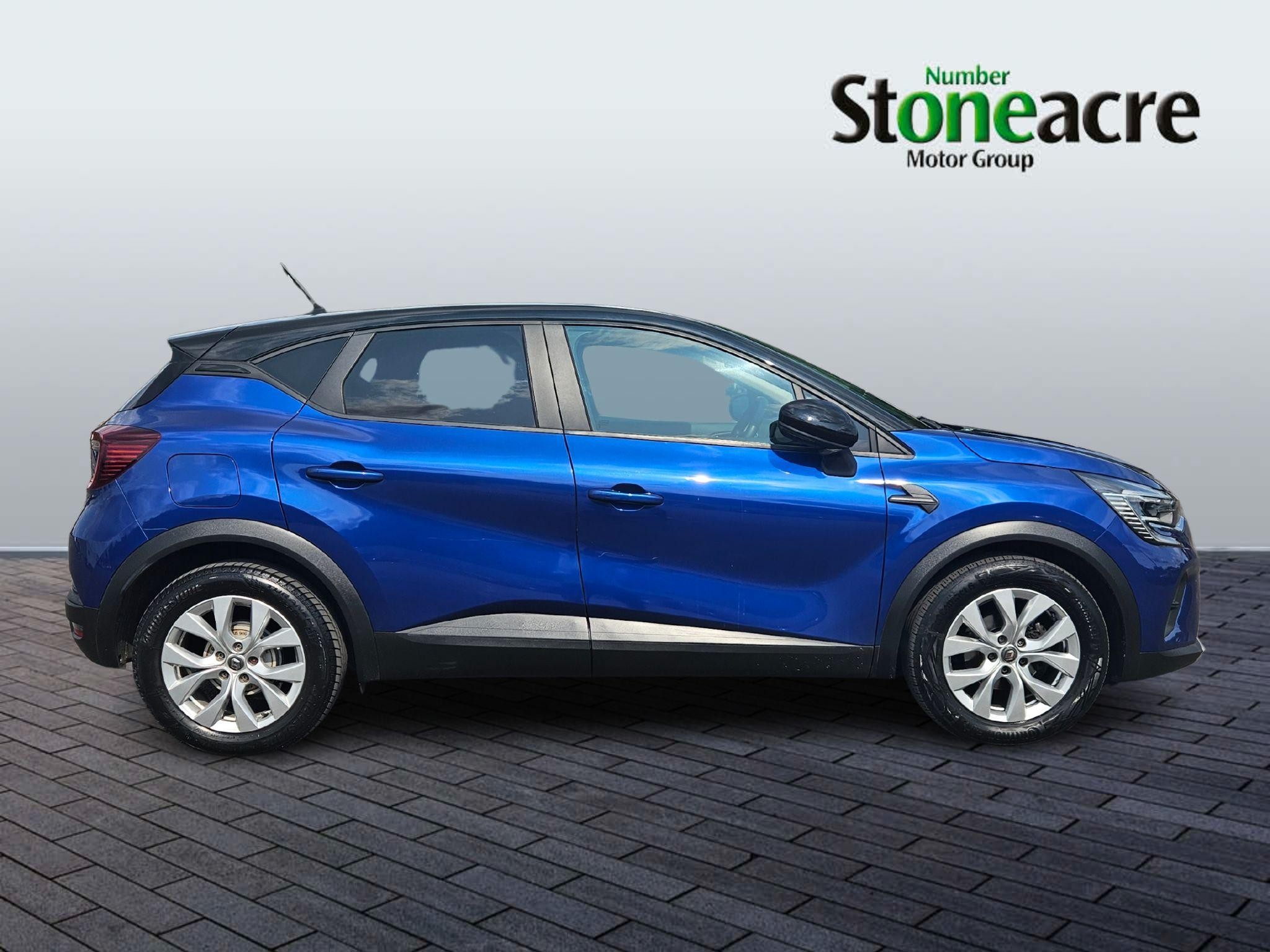 Renault Captur Image 2
